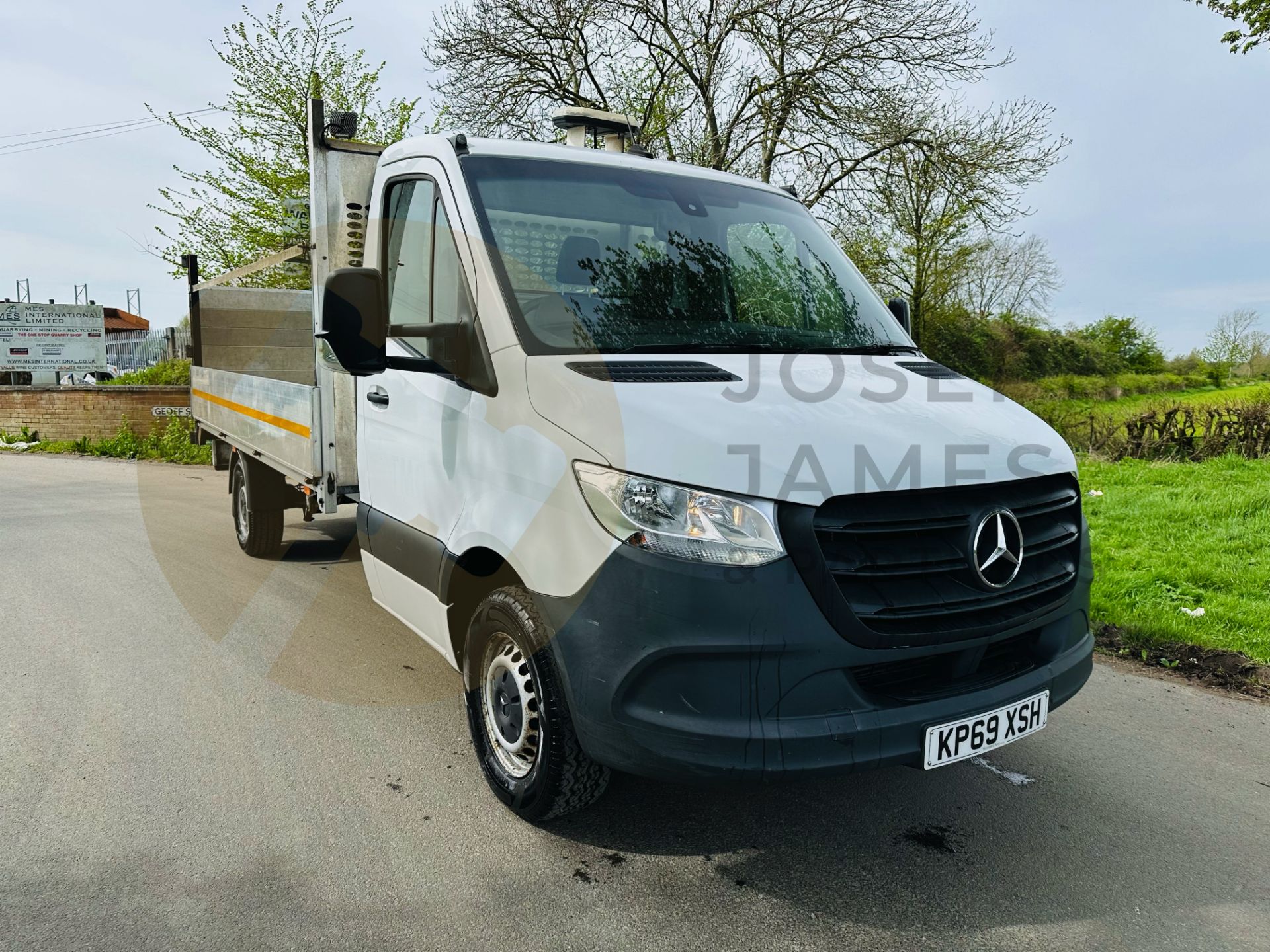 MERCEDES SPRINTER 316CDI LONG WHEEL BASE DROPSIDE WITH ELECTRIC TAIL LIFT -2020 MODEL- 1 OWNER - FSH - Image 2 of 30
