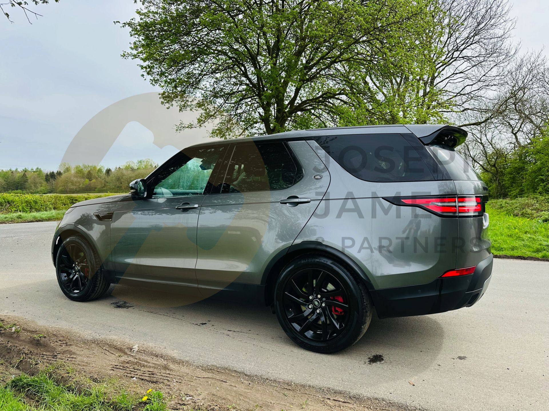 (On Sale) LAND ROVER DISCOVERY *HSE EDITION* AUTOMATIC (2017) 7 SEATER-ONLY 89K MILES - FULLY LOADED - Image 9 of 48