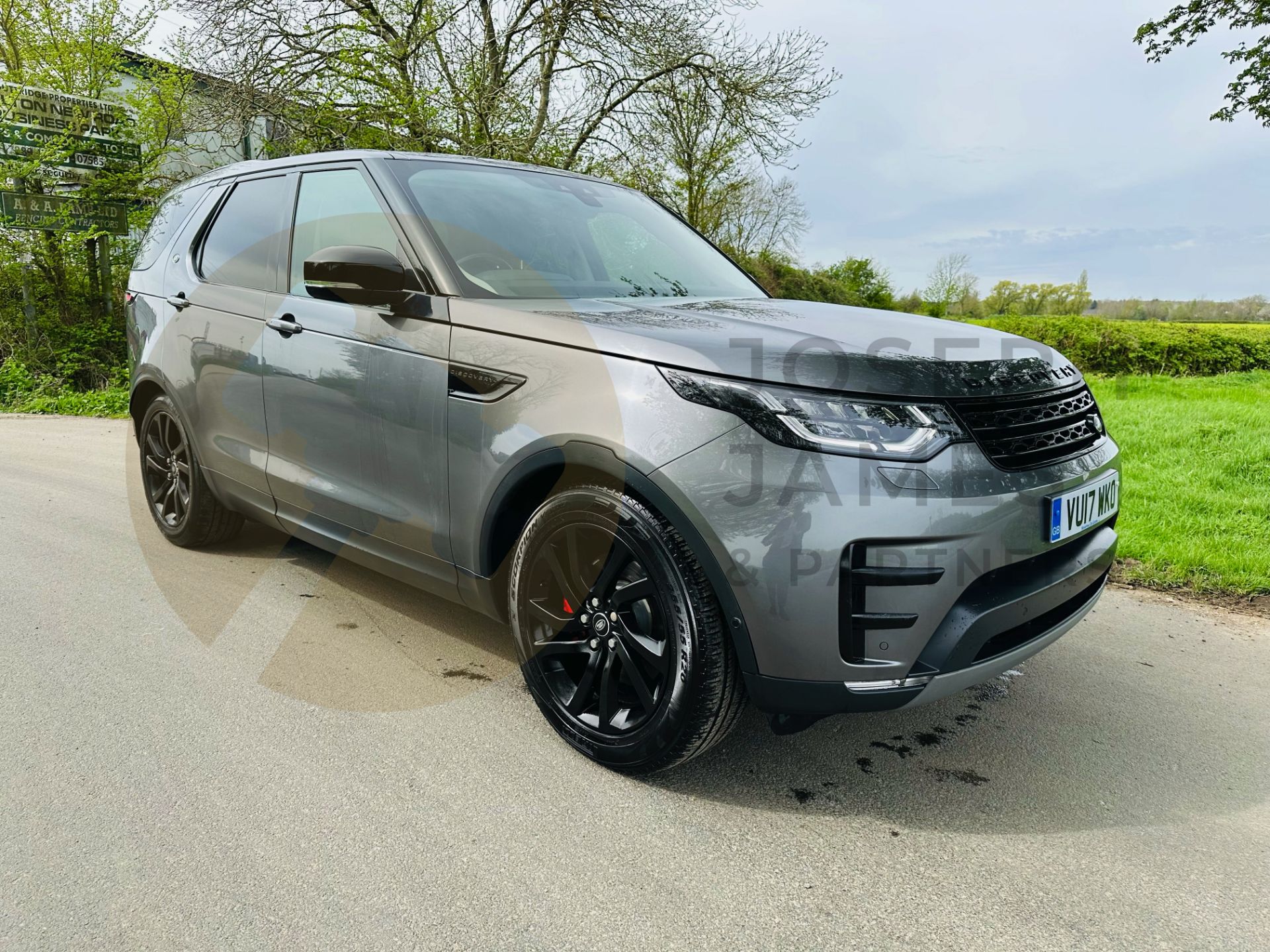 (On Sale) LAND ROVER DISCOVERY *HSE EDITION* AUTOMATIC (2017) 7 SEATER-ONLY 89K MILES - FULLY LOADED - Image 2 of 48