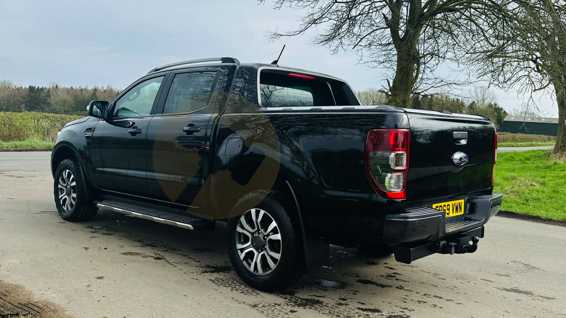 FORD RANGER *WILDTRAK* DOUBLE CAB PICK-UP (2020 - FACELIFT MODEL) 2.0 TDCI 'ECOBLUE' - 10 SPEED AUTO - Image 10 of 45