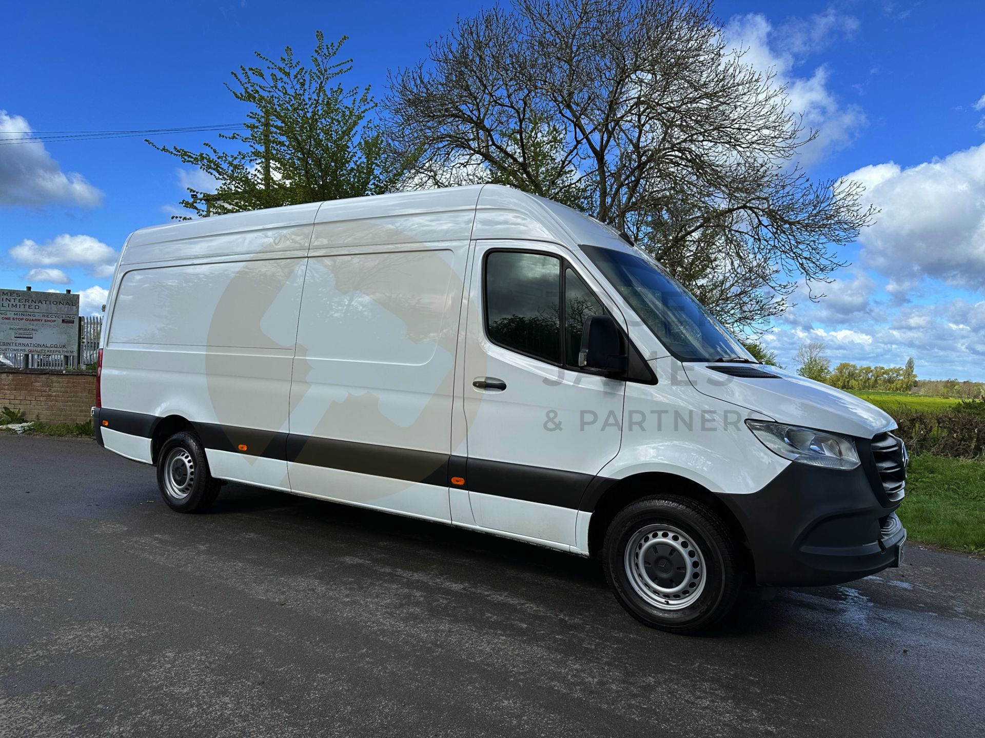 MERCEDES-BENZ SPRINTER 315 CDI *PROGRESSIVE* LWB HI-ROOF (2023 NEW FACELIFT MODEL) *EURO 6 / U-LEZ* - Bild 2 aus 43