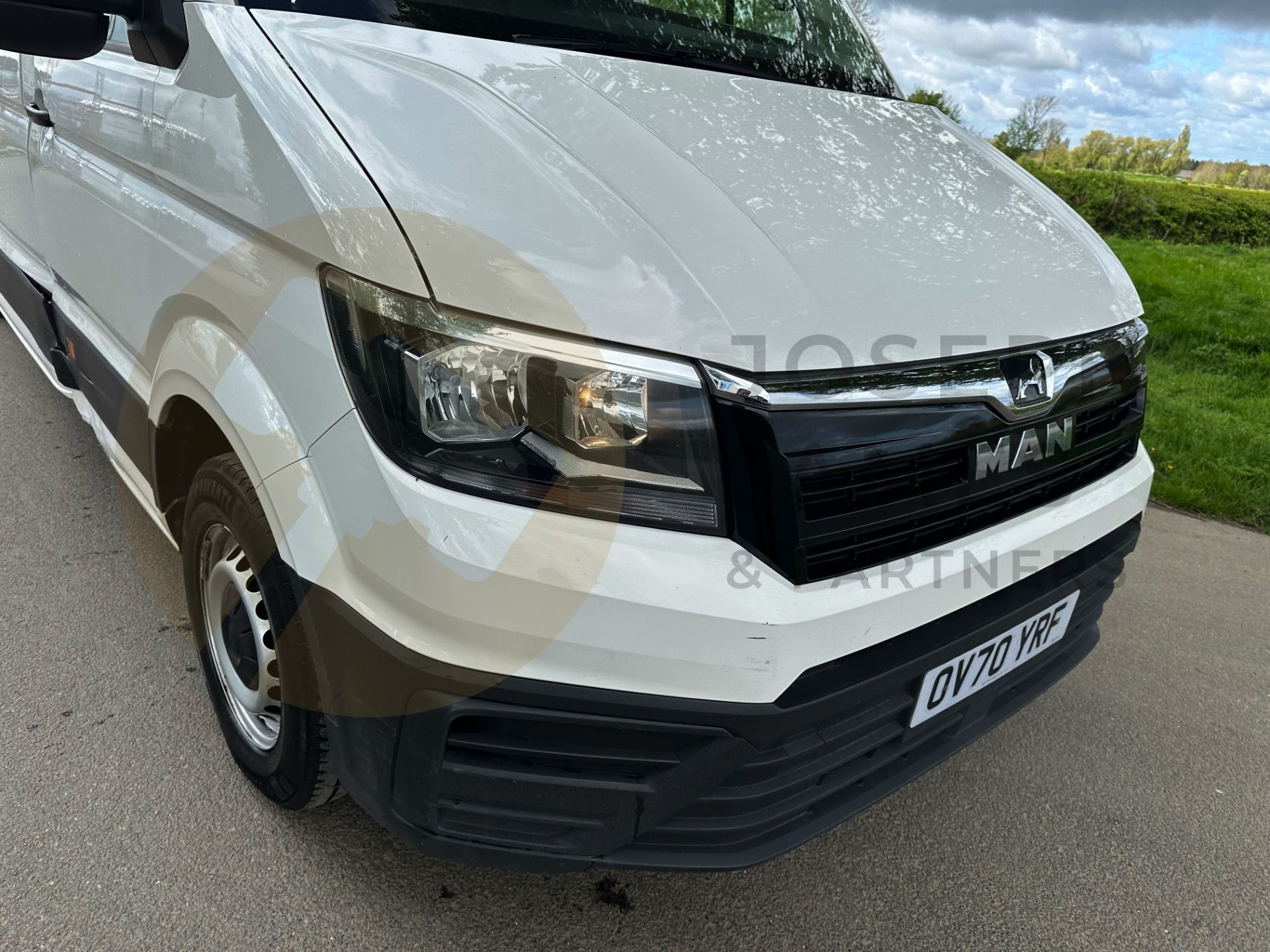 MAN TGE 3.140 2.0TDI (140) LWB (2021 MODEL) 6 SPEED - ELEC PACK - 3 SEATER - EURO 6 - 1 OWNER - Image 15 of 35