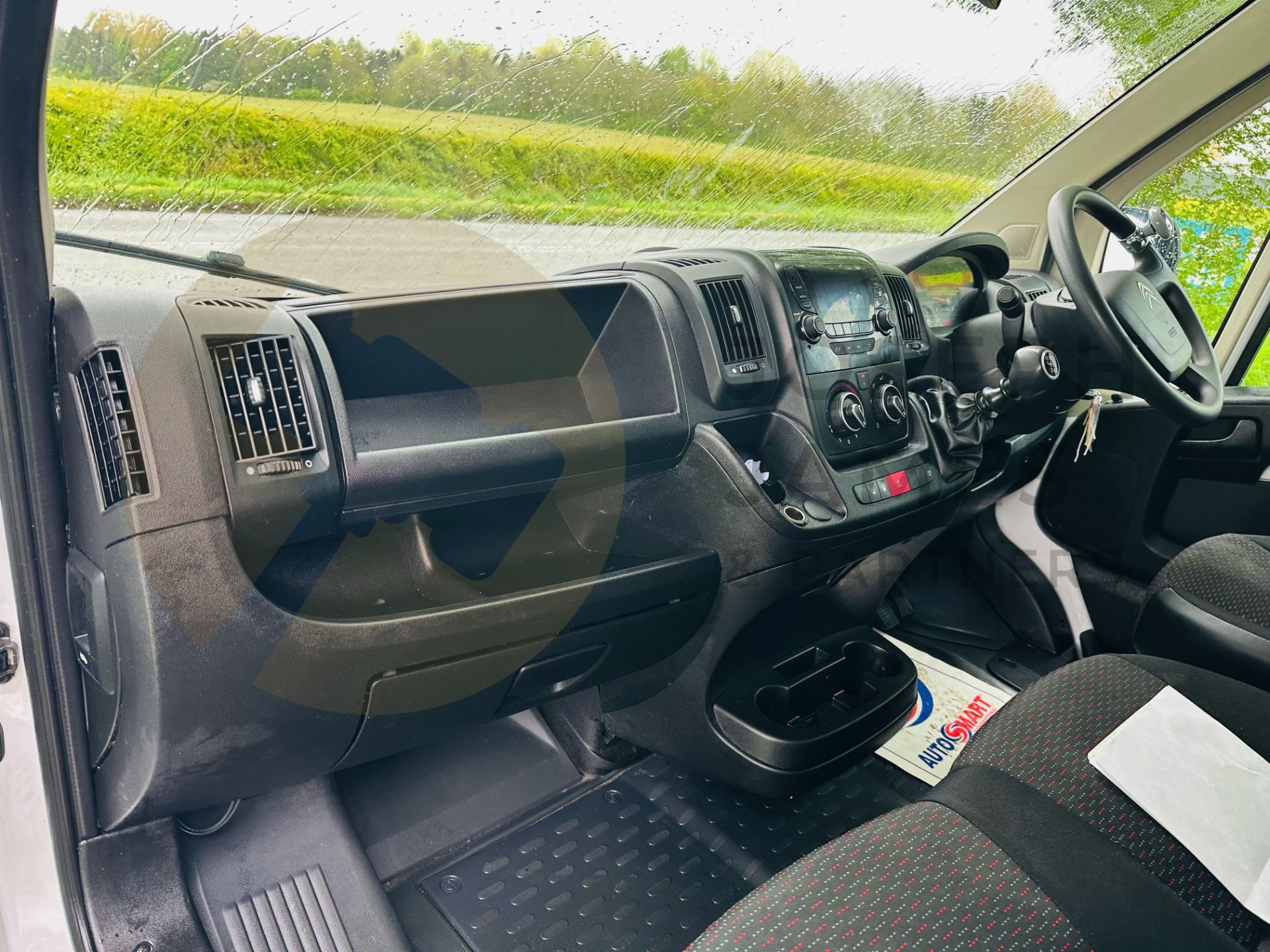 CITROEN RELAY *LWB - LUTON / BOX VAN* (2022 - EURO 6) 2.2 BLUE HDI - 6 SPEED (3500 KG) *TAIL-LIFT* - Image 17 of 30