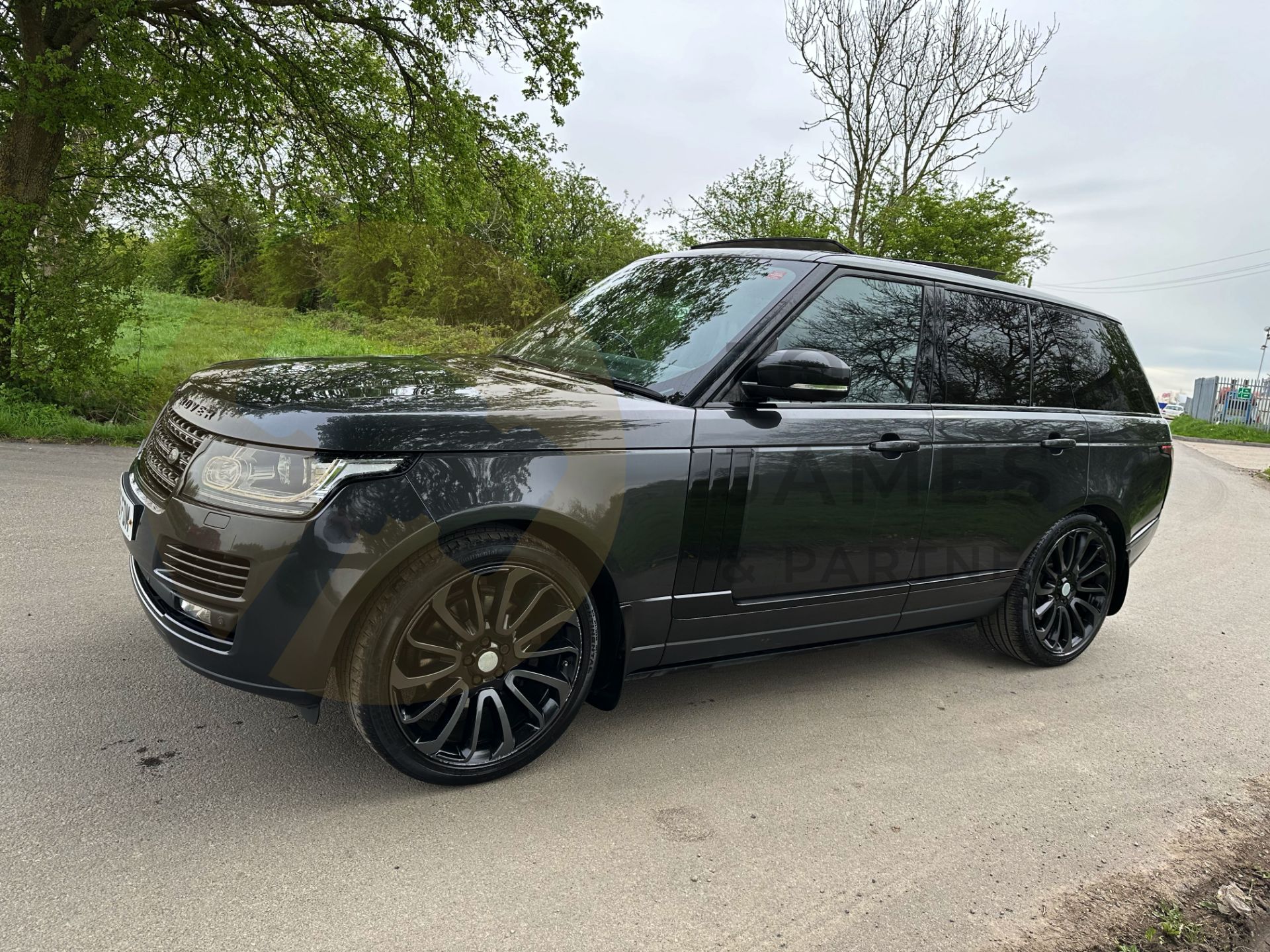 RANGE ROVER VOGUE *AUTOBIOGRAPHY* SUV (2017 - EURO 6) 3.0 TDV6 - AUTOMATIC *ULTIMATE SPEC* (NO VAT) - Image 7 of 63