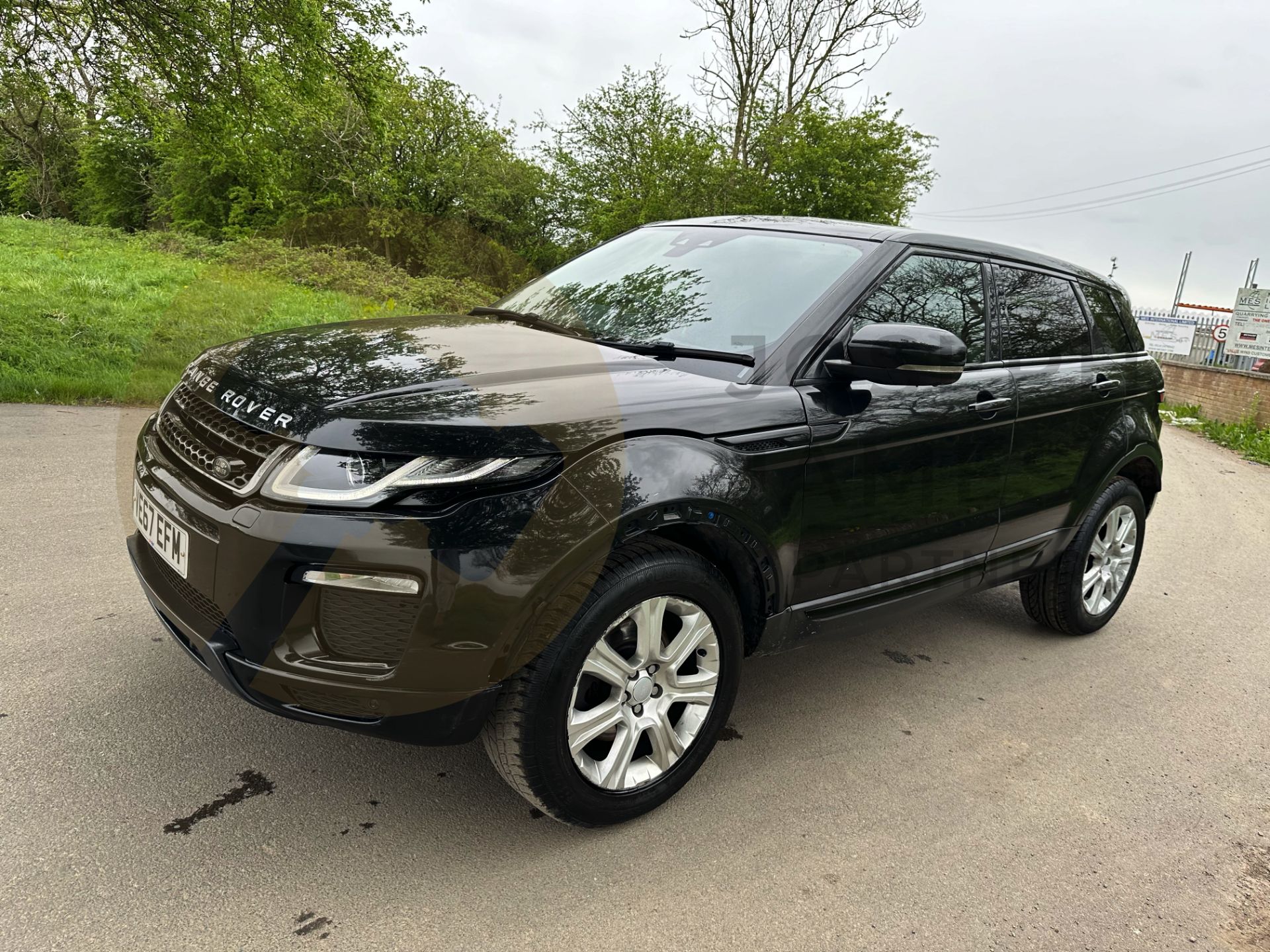 (On Sale) RANGE ROVER EVOQUE *SE TECH* 5 DOOR SUV (67 REG - EURO 6) 2.0 TD4 - 180 BHP - AUTOMATIC - Bild 6 aus 48