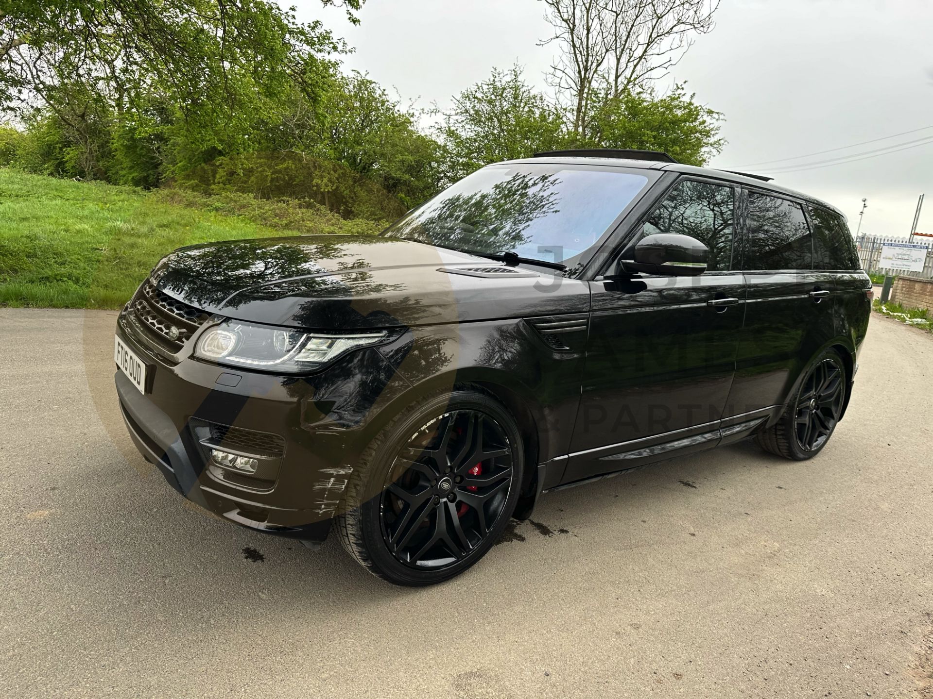 RANGE ROVER SPORT *AUTOBIOGRAPHY DYNAMIC* SUV (2016 - EURO 6) 3.0 SDV6 - 306 BHP - 8 SPEED AUTO - Bild 6 aus 61