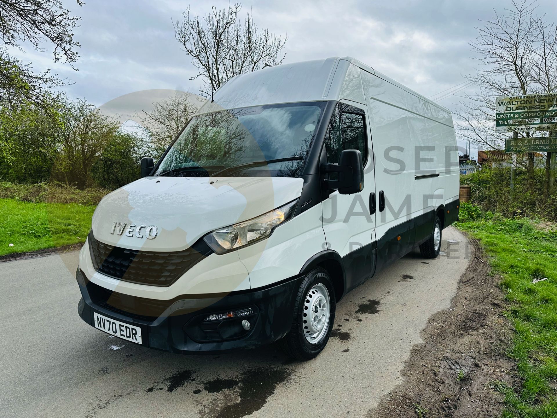 IVECO DAILY 35-140 LONG WHEEL BASE HIFG ROOF - 2021 REG (NEW SHAPE) ONLY 85K MILES - AIR CON - LOOK! - Bild 4 aus 30