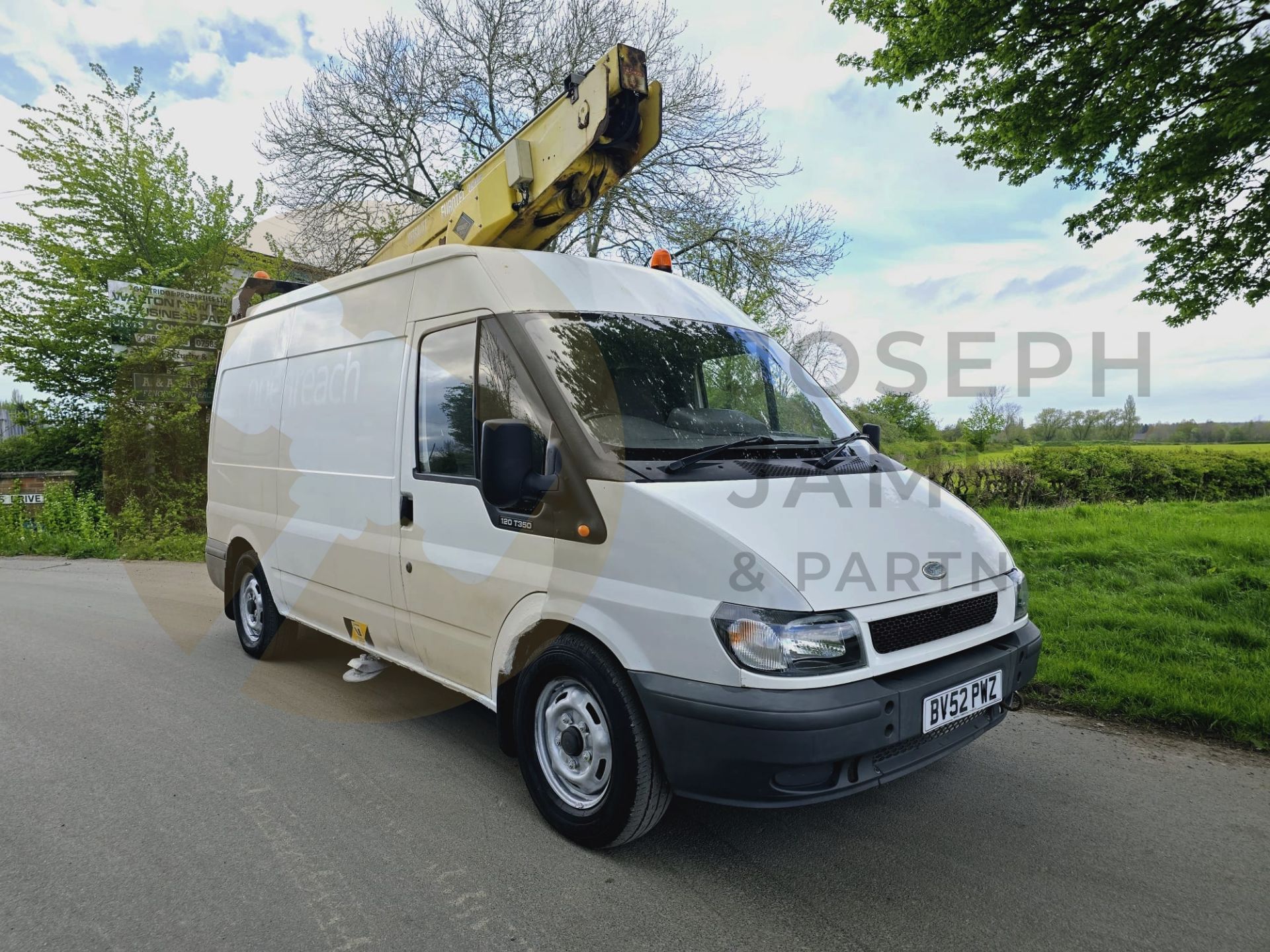 (ON SALE) FORD TRANSIT 2.4 TDCI *CHERRY PICKER* - 1 OWNER - JUST OFF CONTRACT - VERY RARE - Image 2 of 27