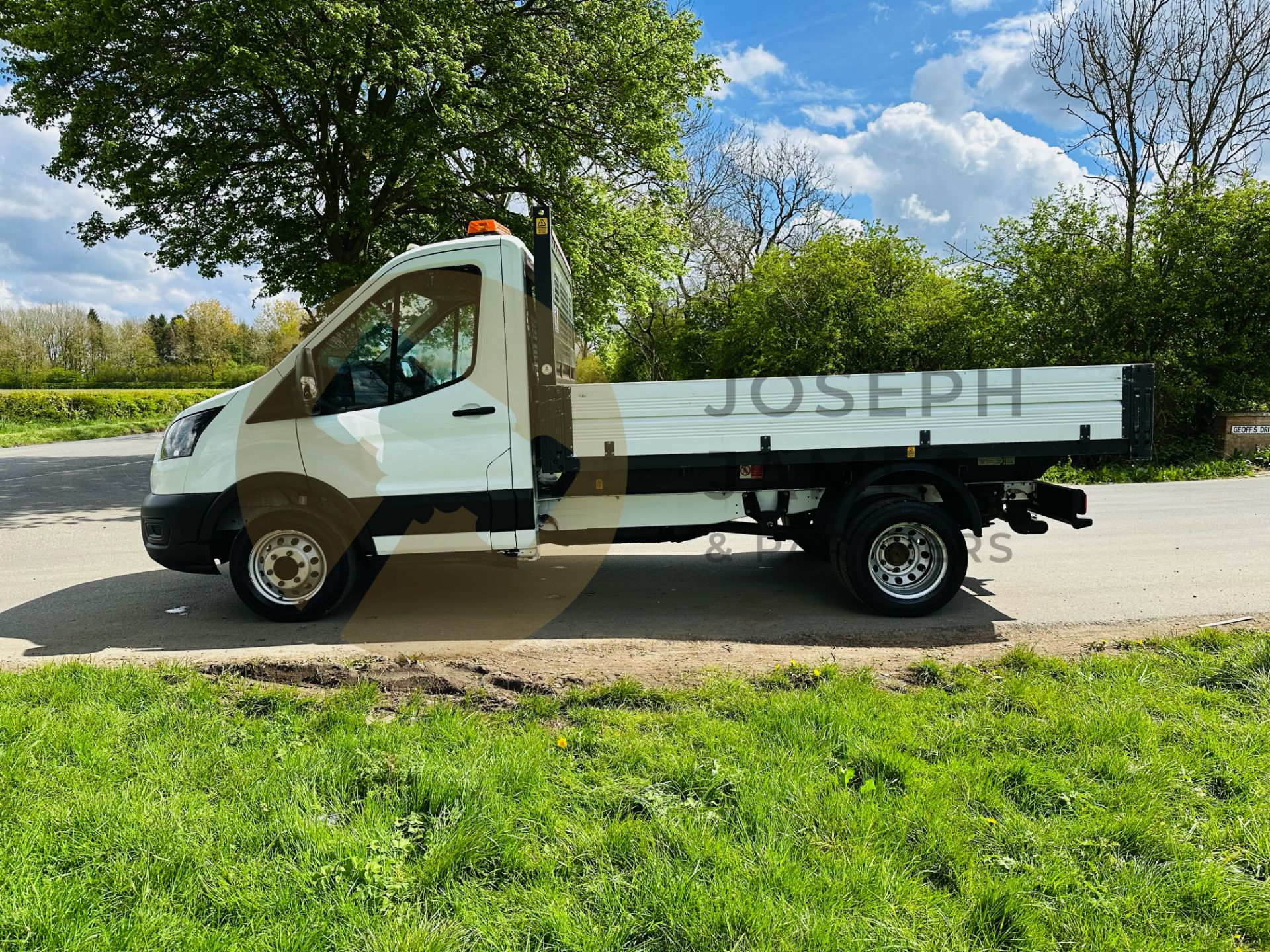 (ON SALE) FORD TRANSIT 2.0 TDCI (130) *TIPPER DRW* 20 REG - ONLY 82K MILES - 1 OWNER - 1 STOP BODY - Image 6 of 25