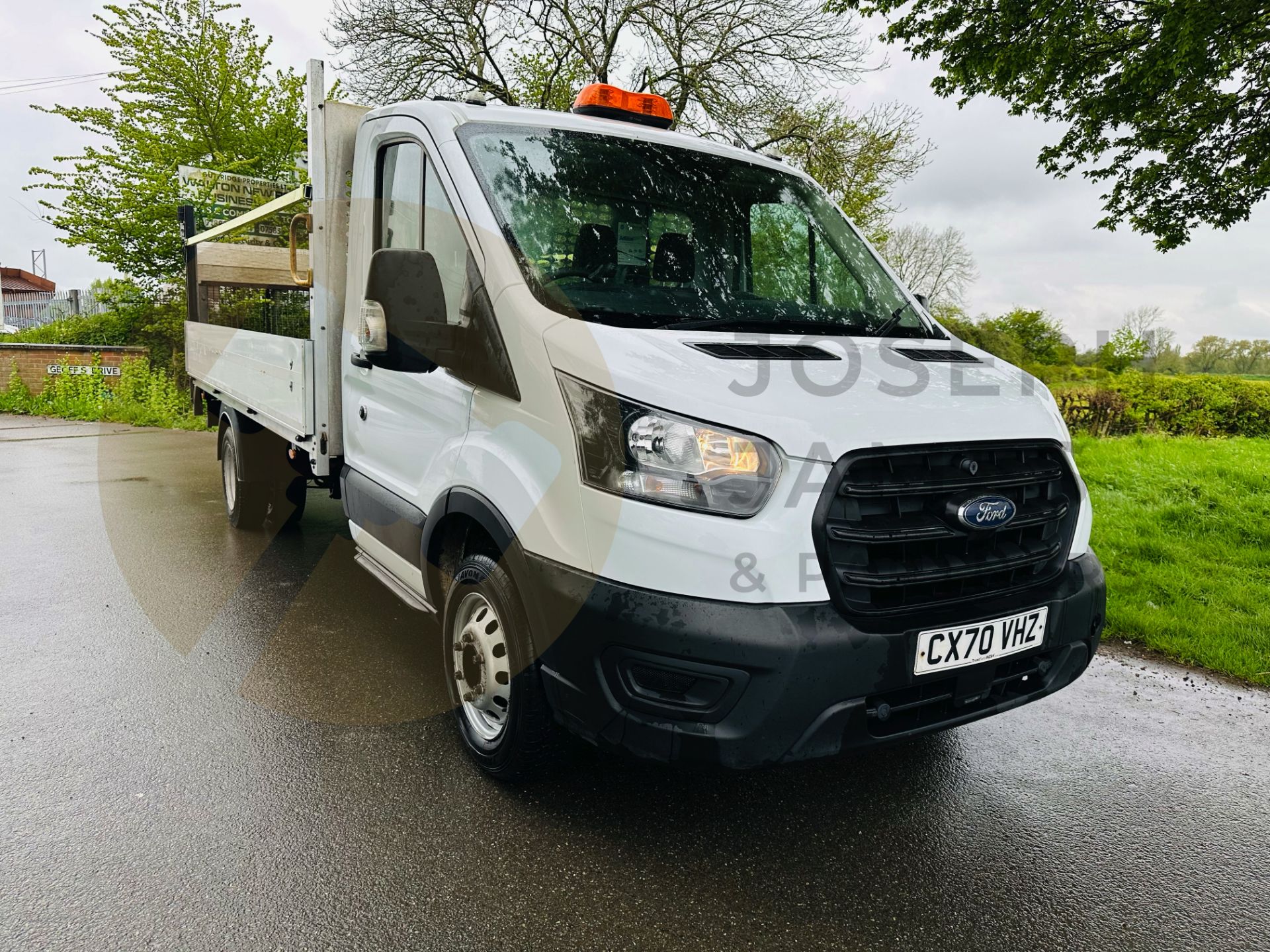FORD TRANSIT 350 LEADER 2.0 TDCI ECOBLUE *DROPSIDE TRUCK W/ ELECTRIC TAILLIFT* - 2021 MODEL -EURO 6 - Image 2 of 25