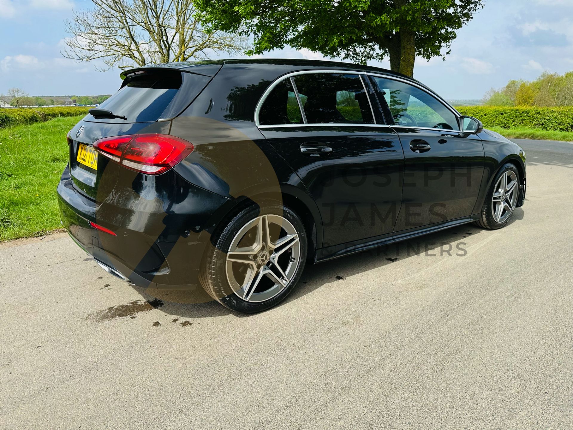 (On Sale) MERCEDES A200d AMG-LINE EXECUTIVE "DCT AUTO" 21 REG - "COSMOS BLACK" - 1 OWNER - SAT NAV - Image 13 of 53