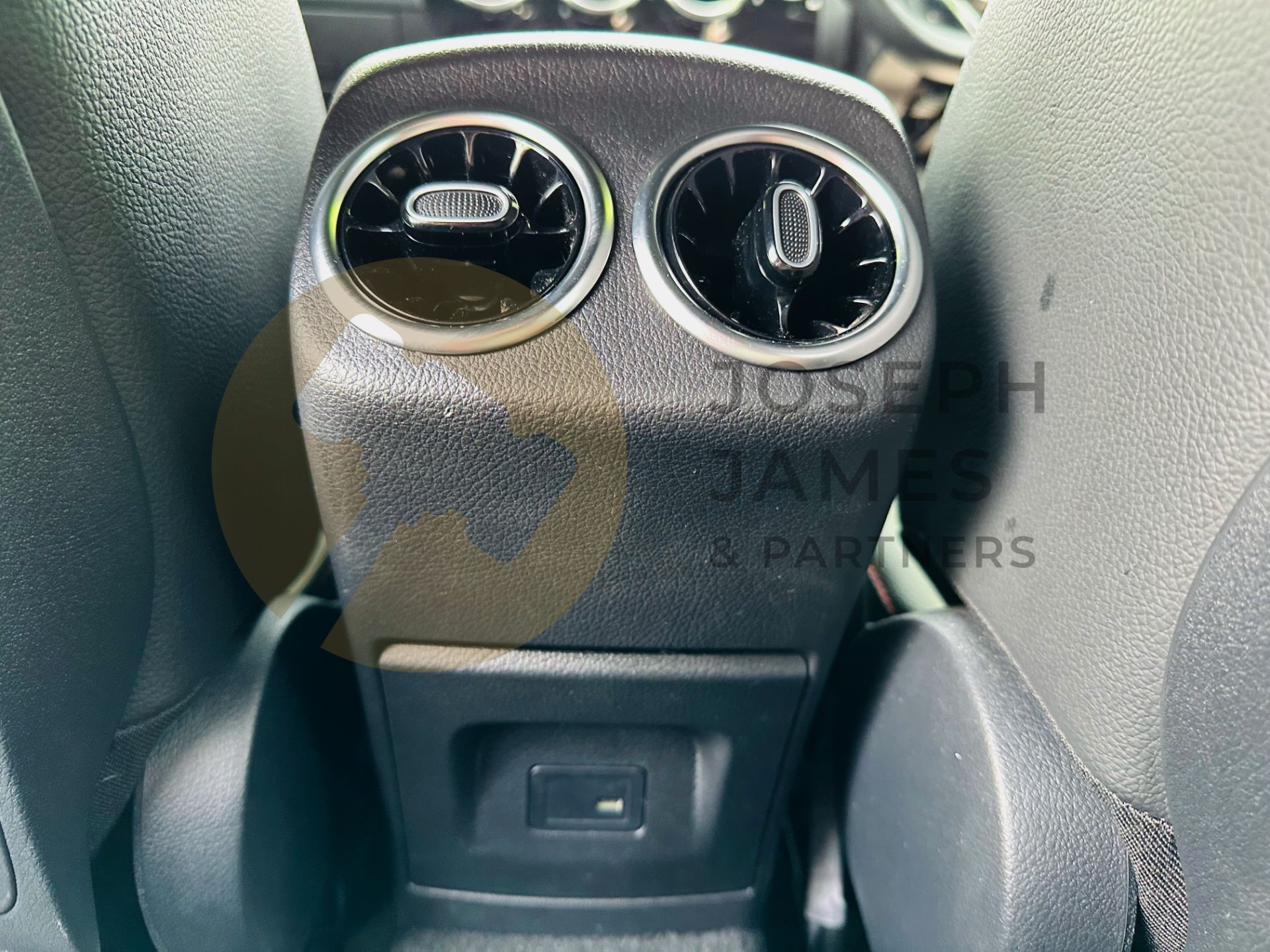 (On Sale) MERCEDES A200d AMG-LINE EXECUTIVE "DCT AUTO" 21 REG - "COSMOS BLACK" - 1 OWNER - SAT NAV - Bild 25 aus 53