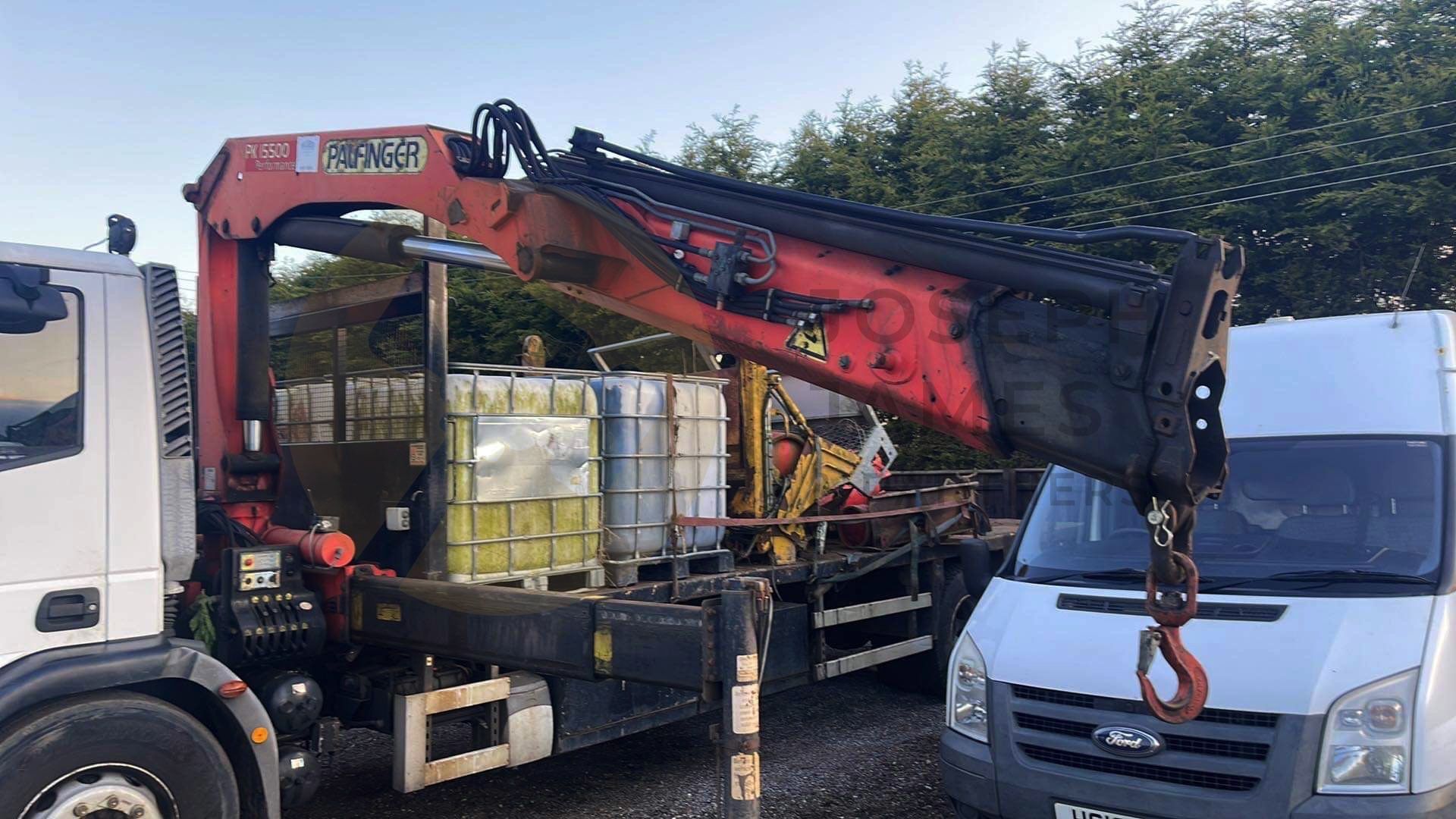 IVECO EURO CARGO 180E28 - 18 TON - 2009 MODEL - 22FT FLATBED - PALFINGER CRANE - READY FOR WORK - Image 8 of 19