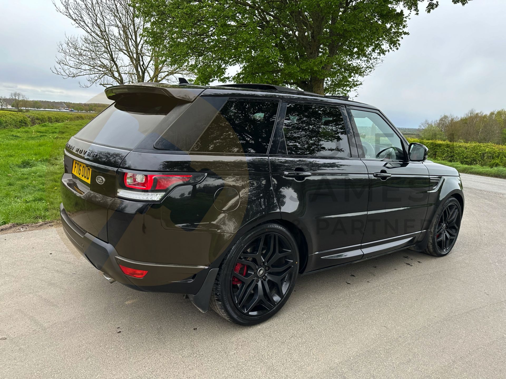 (ON SALE) RANGE ROVER SPORT *AUTOBIOGRAPHY DYNAMIC* SUV (2016 - EURO 6) 3.0 SDV6 - 8 SPEED AUTO - Image 13 of 61