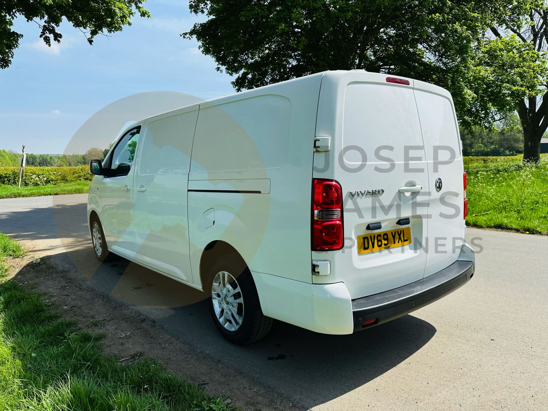 (On Sale) VAUXHALL VIVARO 2900 S/S *SPORTIVE EDITION* EXTENDED FRAME (BLUEINJECTION) - 2020 MODEL - Image 7 of 32