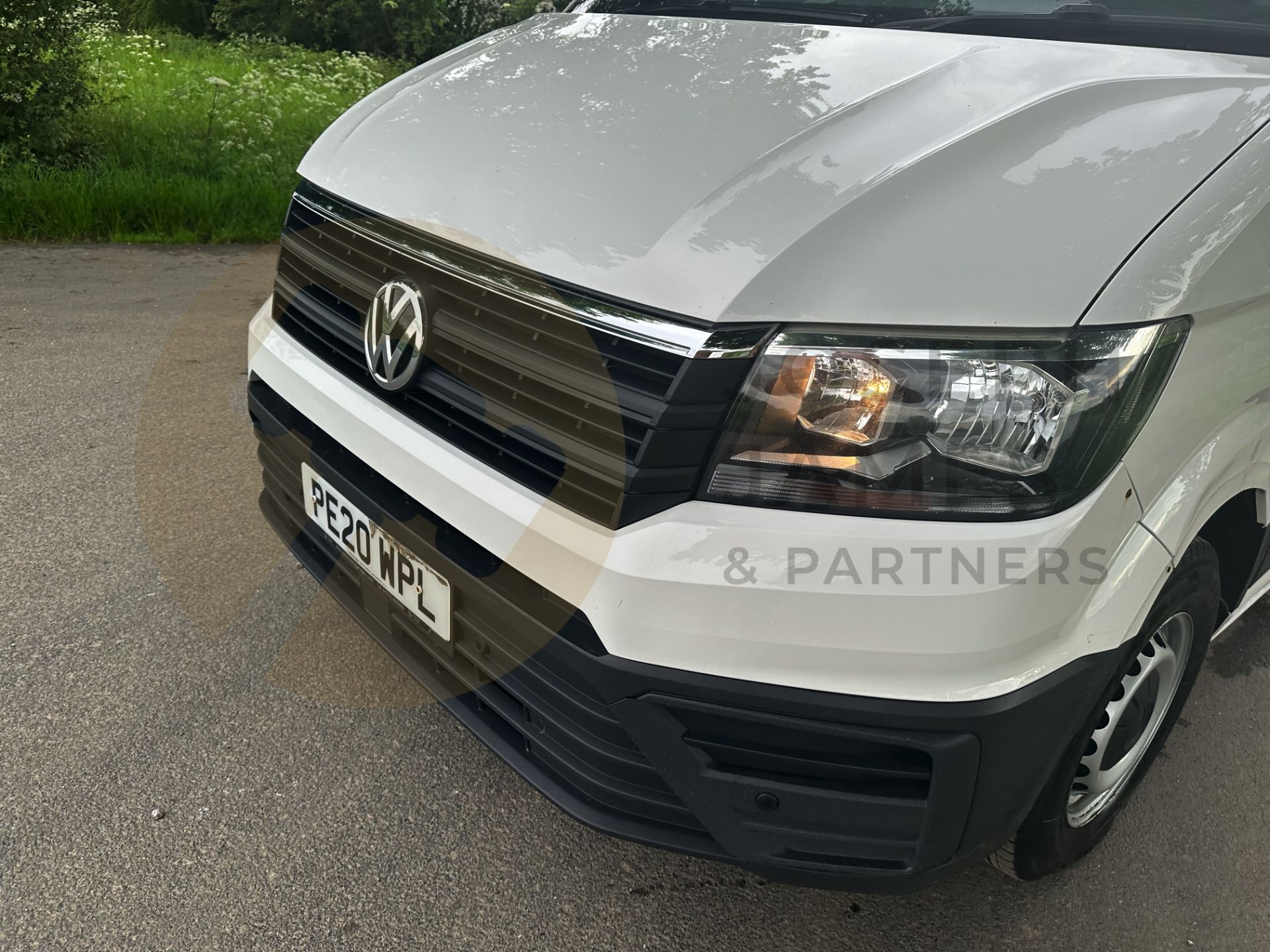 VOLKSWAGEN CRAFTER CR35 *LWB HI-ROOF* (2020 - EURO 6) 2.0 TDI - 140 BHP *TRENDLINE EDITION* - Image 16 of 40