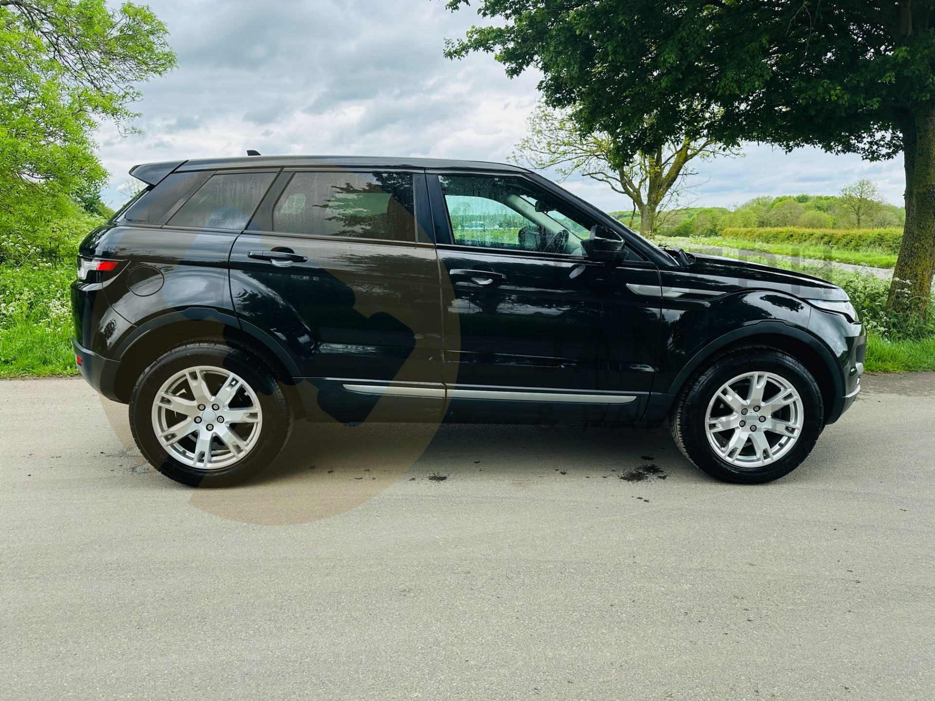 (ON SALE) RANGE ROVER EVOQUE 2.2 ED4 *PURE EDITION* - 2015 MODEL - START / STOP - LEATHER - Image 12 of 39