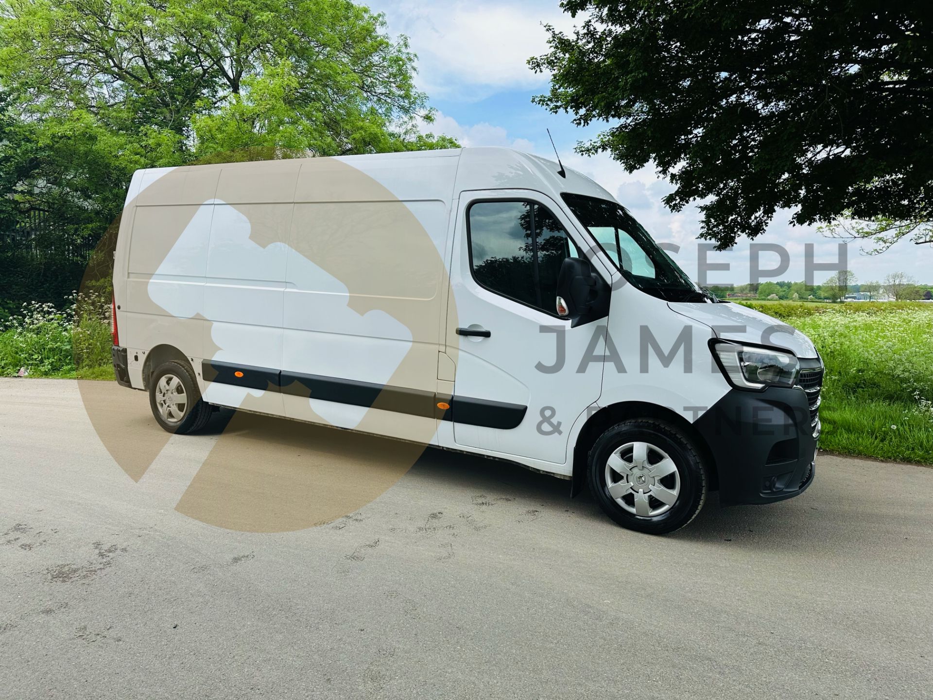 RENAULT MASTER LM35 2.3 DCI *BUSINESS PLUS* - 2023 MODEL - ONLY 54K MILES - 1 PREVIOUS OWNER -EURO 6
