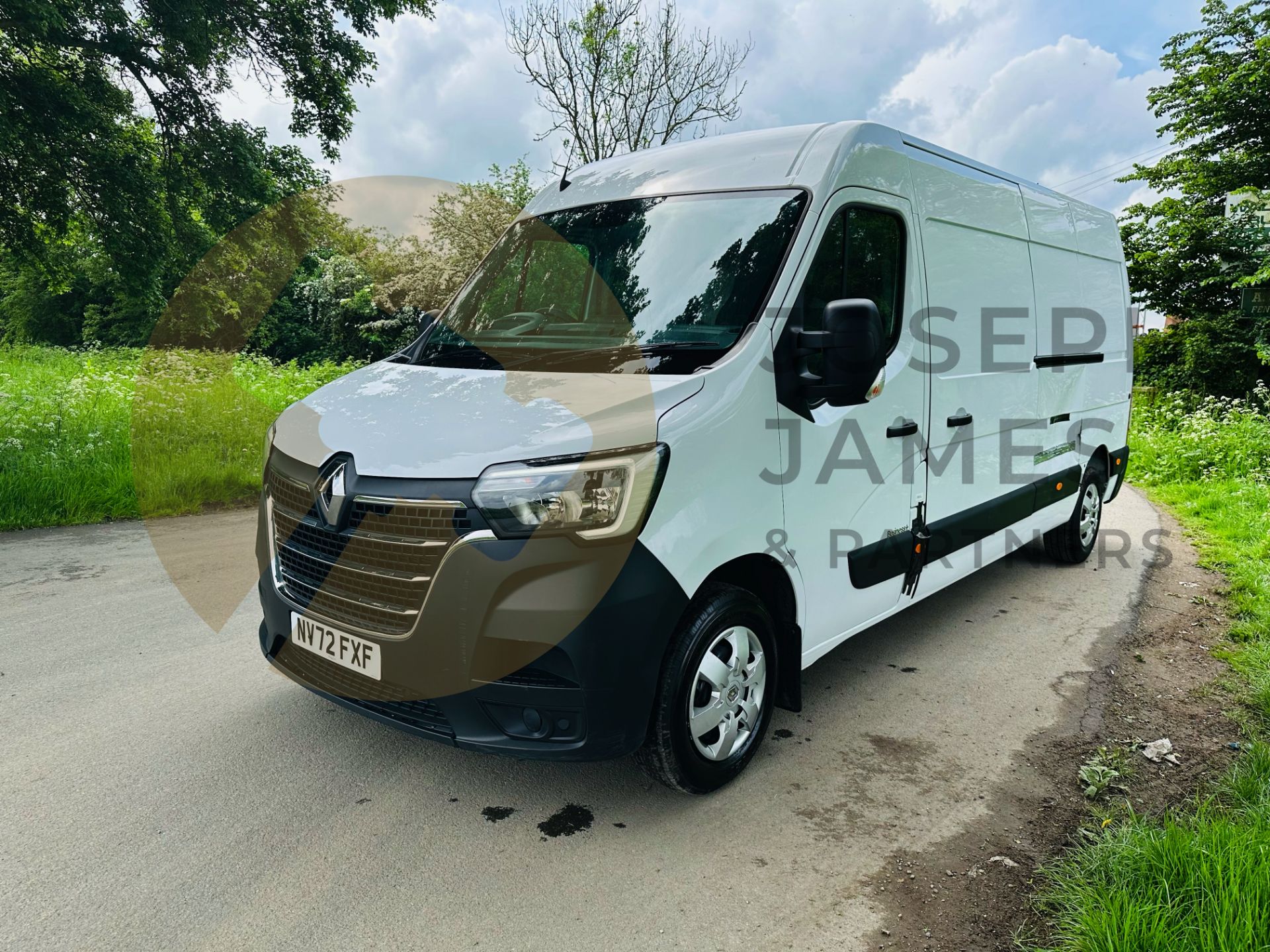 RENAULT MASTER LM35 2.3 DCI *BUSINESS PLUS* - 2023 MODEL - ONLY 54K MILES - 1 PREVIOUS OWNER -EURO 6 - Image 4 of 26