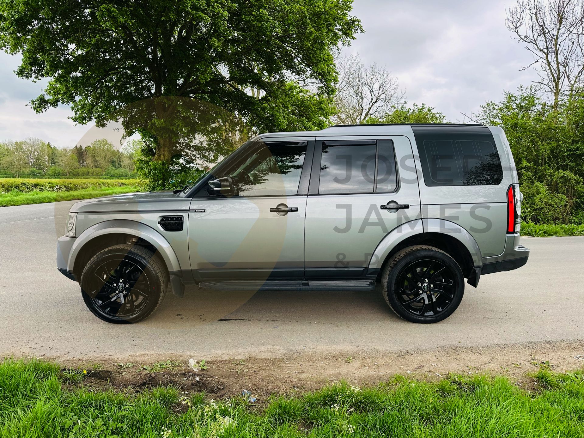 (ON SALE) LAND ROVER DISCOVERY XS 3.0 SDV6 AUTOMATIC - 2013 MODEL - SATELLITE NAVIGATION - NO VAT - Image 6 of 42