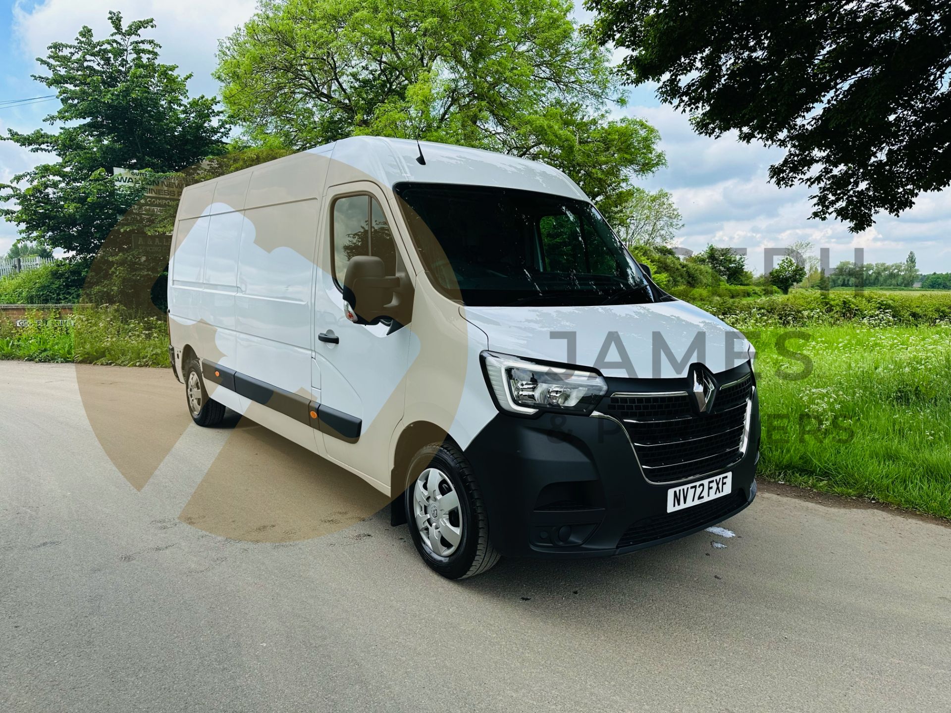 RENAULT MASTER LM35 2.3 DCI *BUSINESS PLUS* - 2023 MODEL - ONLY 54K MILES - 1 PREVIOUS OWNER -EURO 6 - Image 2 of 26