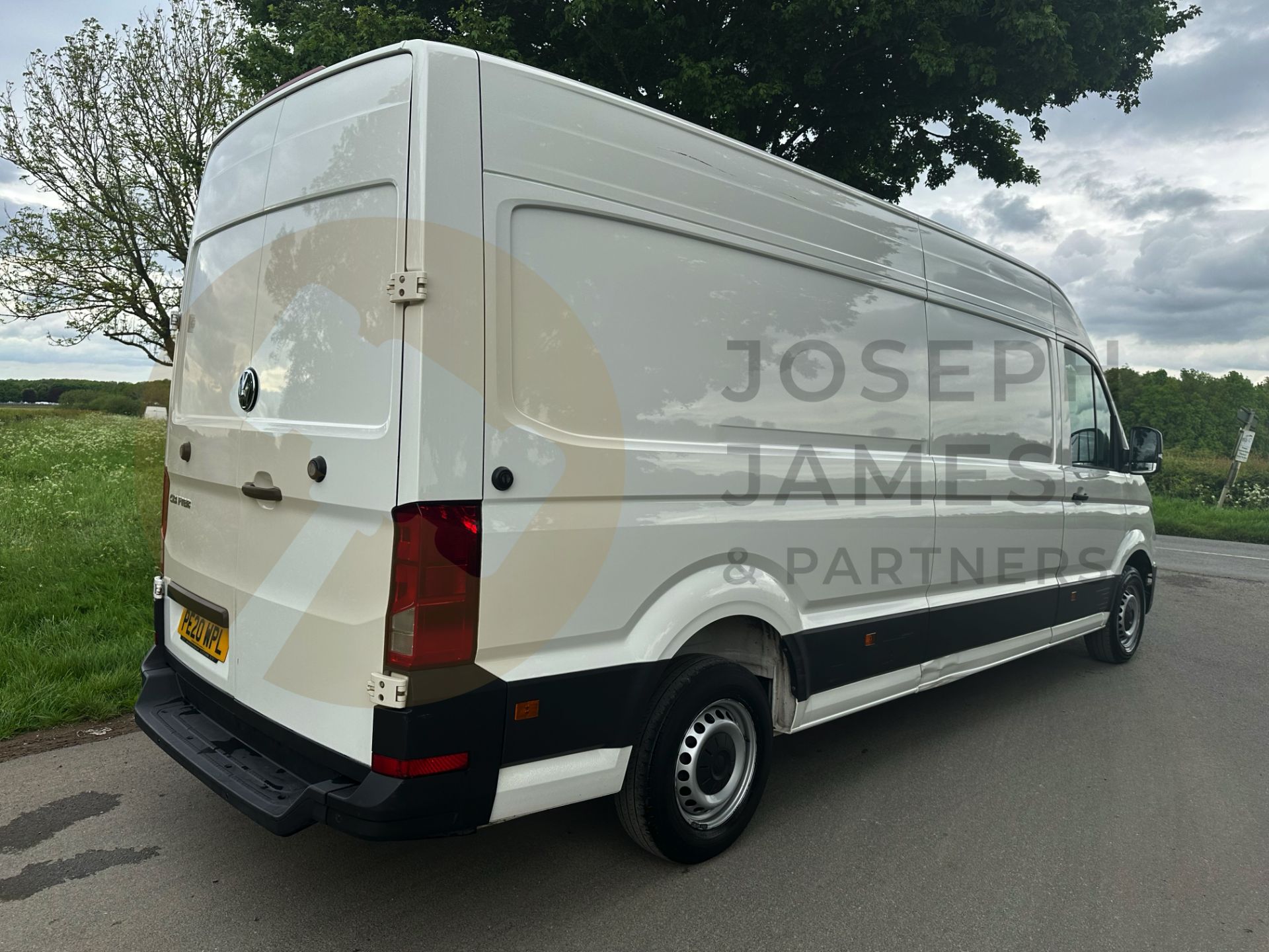 VOLKSWAGEN CRAFTER CR35 *LWB HI-ROOF* (2020 - EURO 6) 2.0 TDI - 140 BHP *TRENDLINE EDITION* - Image 12 of 40