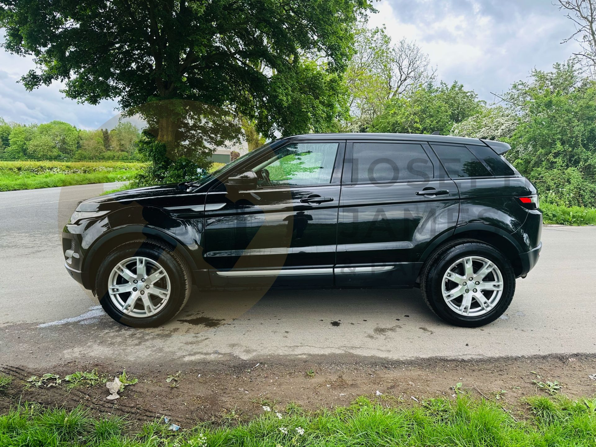 (ON SALE) RANGE ROVER EVOQUE 2.2 ED4 *PURE EDITION* - 2015 MODEL - START / STOP - LEATHER - Image 6 of 39