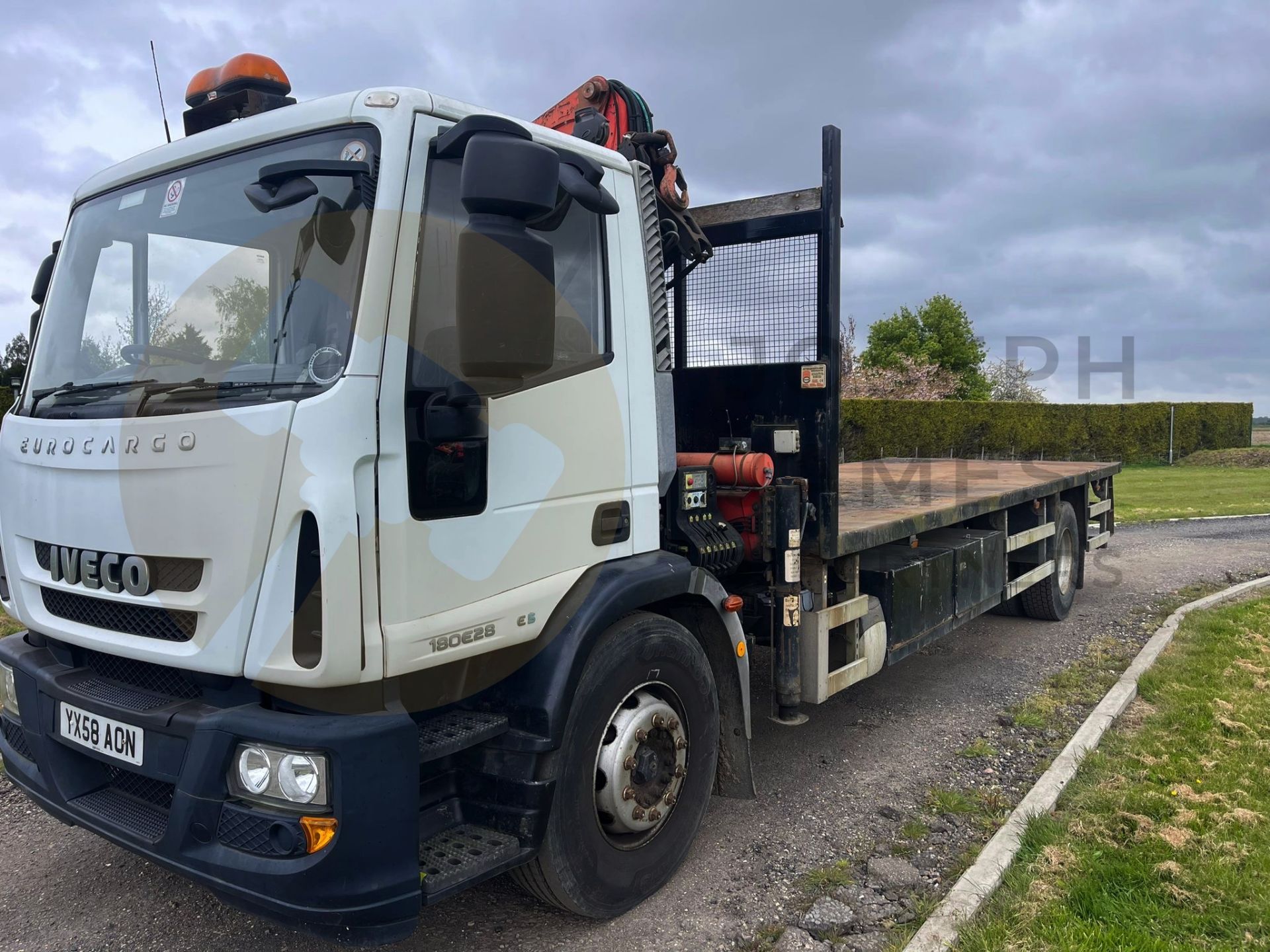 IVECO EURO CARGO 180E28 - 18 TON - 2009 MODEL - 22FT FLATBED - PALFINGE CRANE - READY FOR WORK! - Bild 3 aus 19