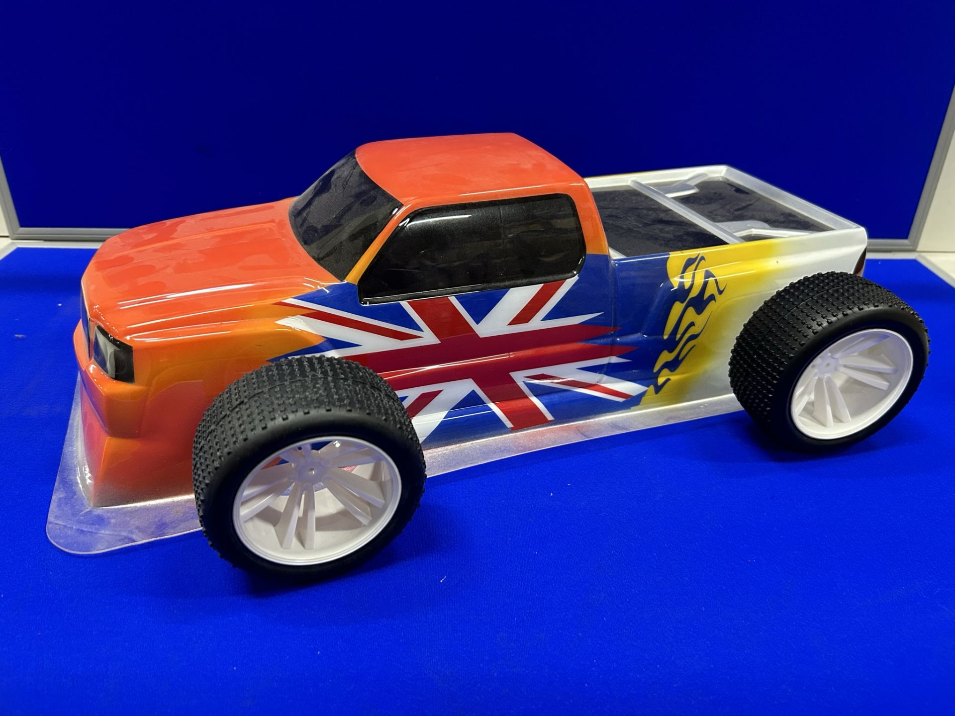 Approximately £74,000 RRP of Scale & RC Controlled Model Cars/Trucks and Accessories