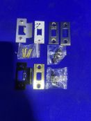 25 x Various Zoo Hardware Door Catches