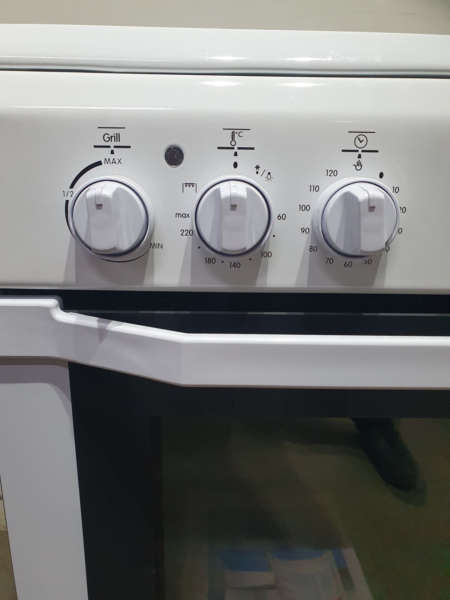 Ex-Display Indesit I6VV2A(W)/UK 60cm Electric Cooker with Single Oven - White - Bild 3 aus 12