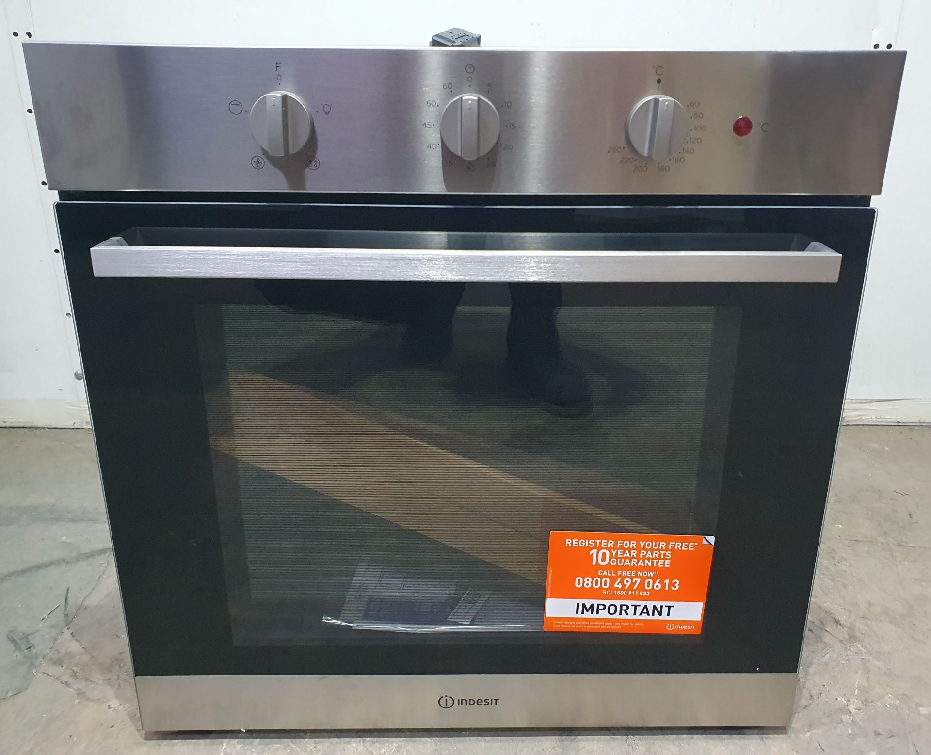 Ex-Display Indesit IFW 6330 IX UK Built-In Electric Single Oven - Stainless Steel