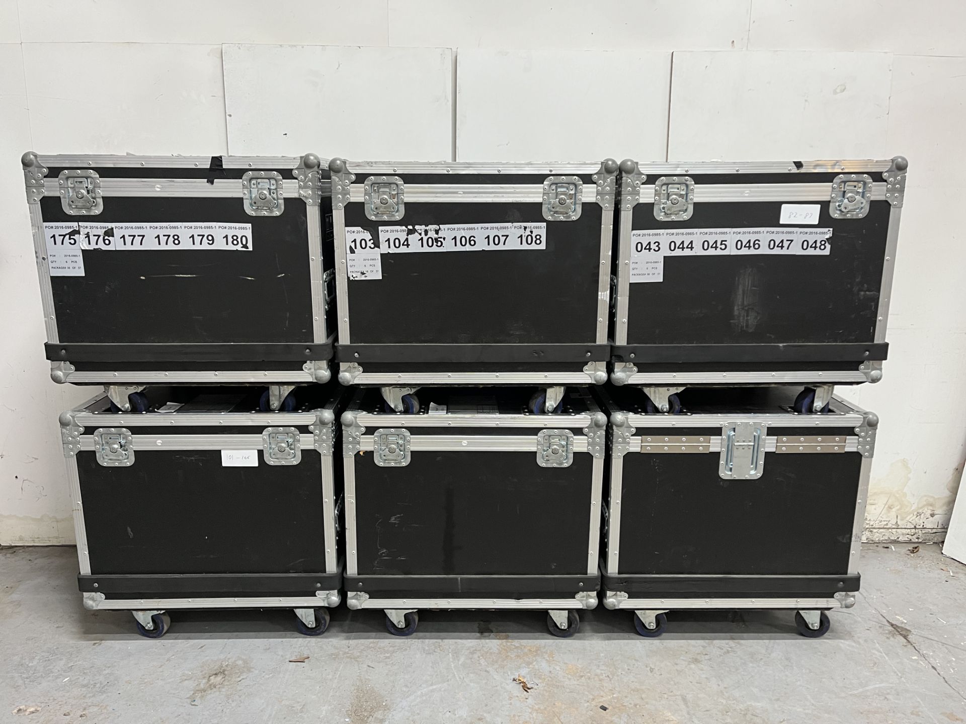 Approximately 255 x LED Panels w/ Flight Cases - See Description - Bild 3 aus 12