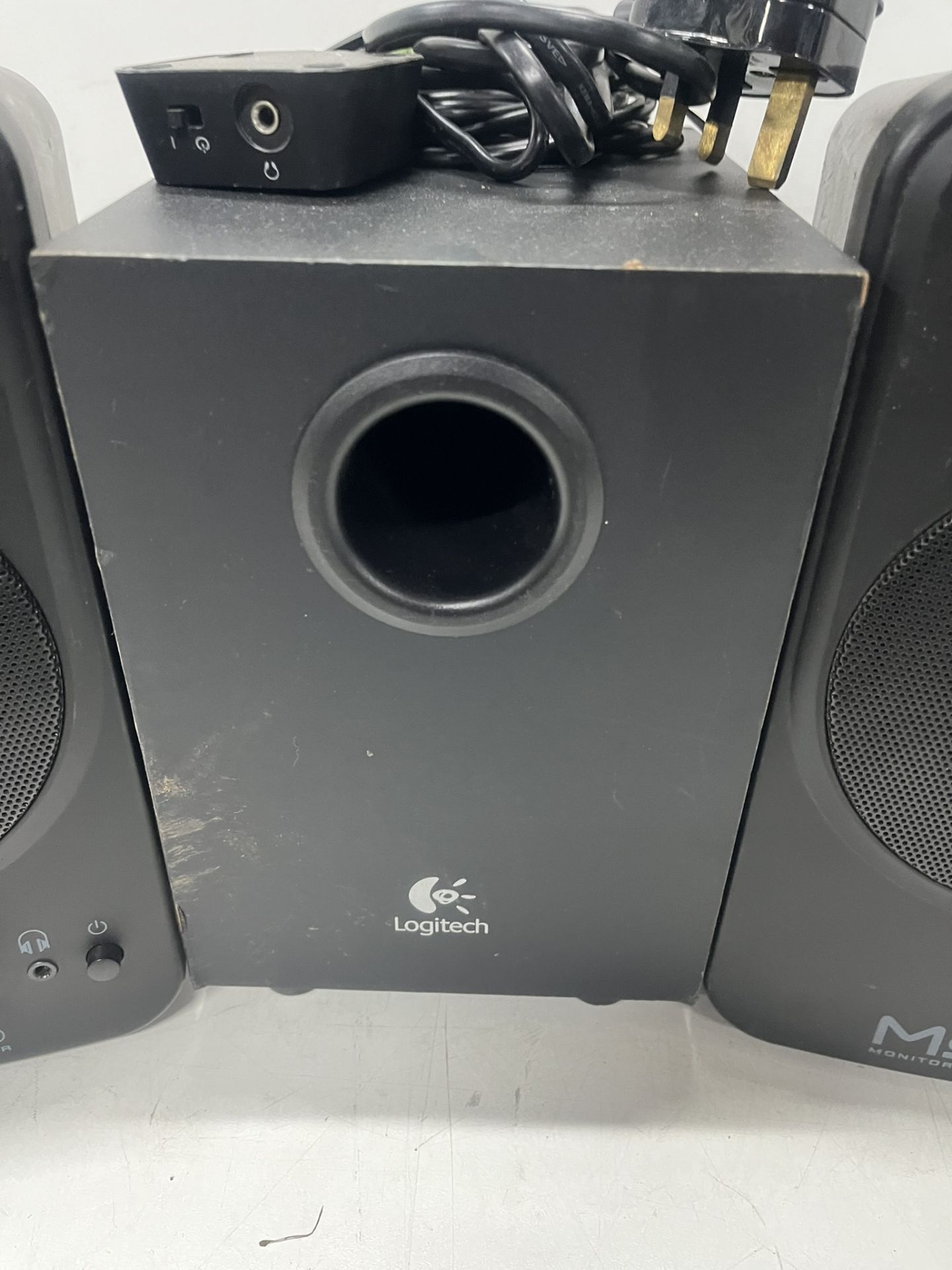 2 x Behringer MS16 Monitor Speakers W/ Logitech Sub Woofer - Bild 3 aus 7