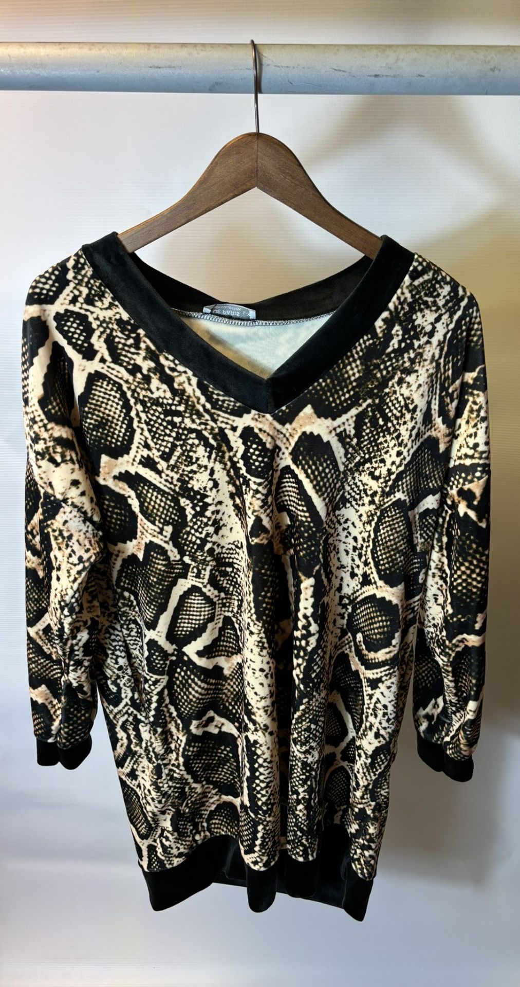 4 x Various Sized Snake Pattern Mini Dresses As Seen In Photos