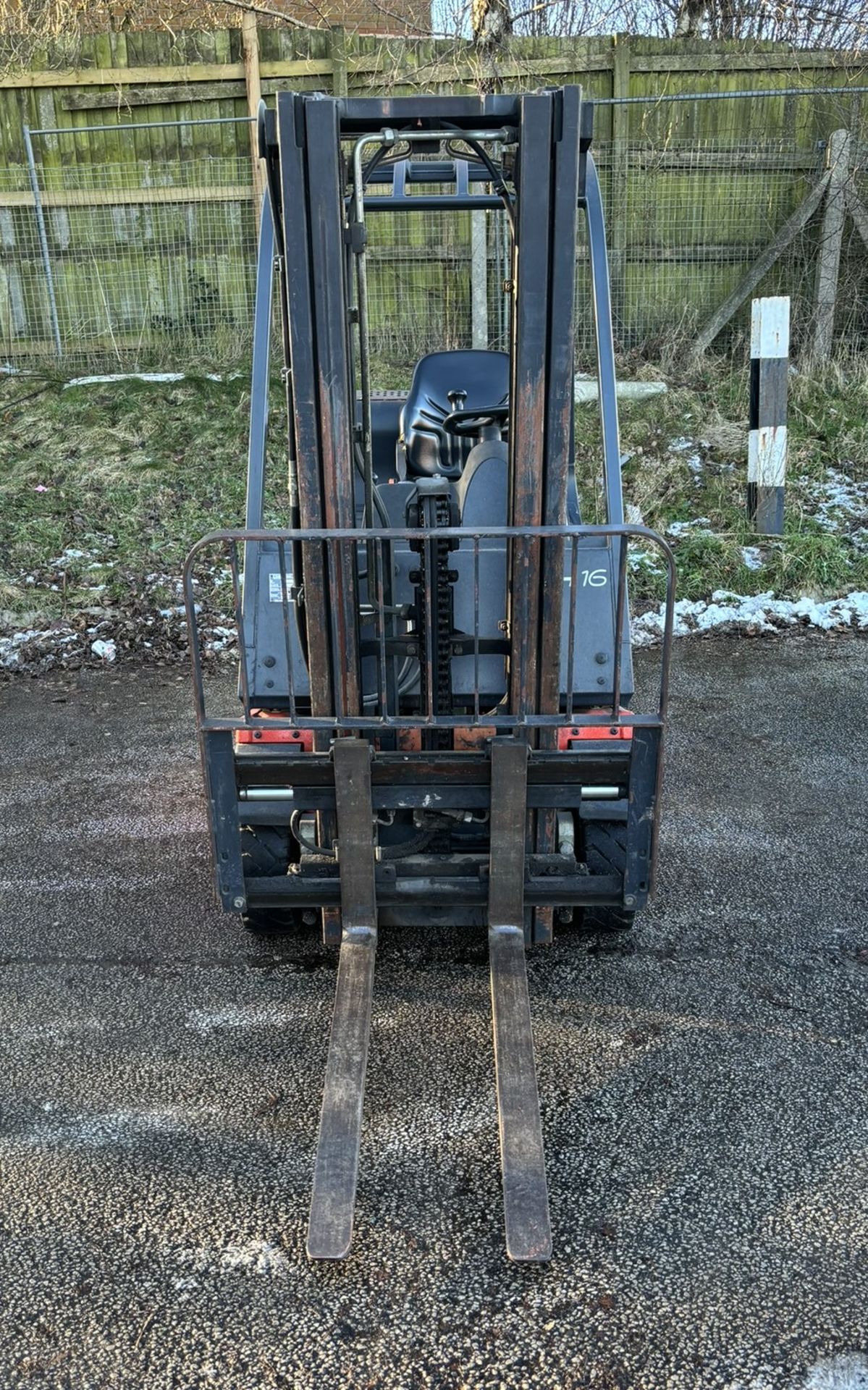 Lansing Linde H16T-03 Gas Dual Mast Forklift - Bild 3 aus 14