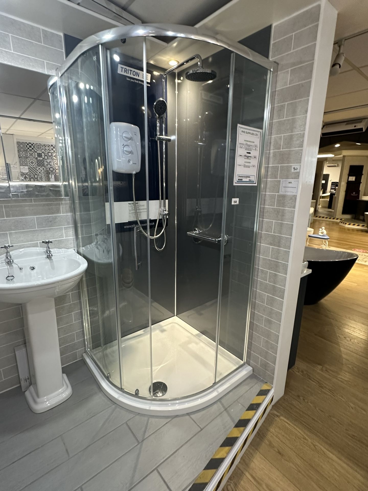 Ex-Display Large Shower Quadrant