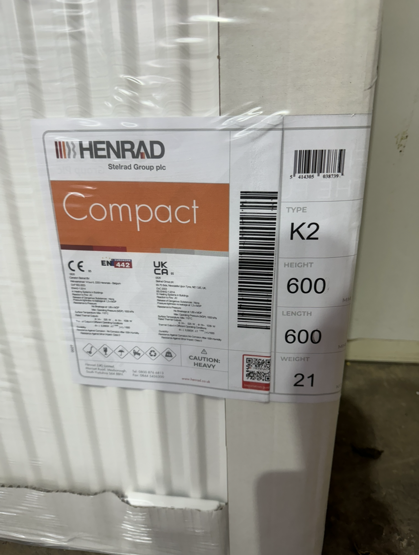 Henrad 600x600 Compact Type 22 Double Convector Radiator - Bild 2 aus 3