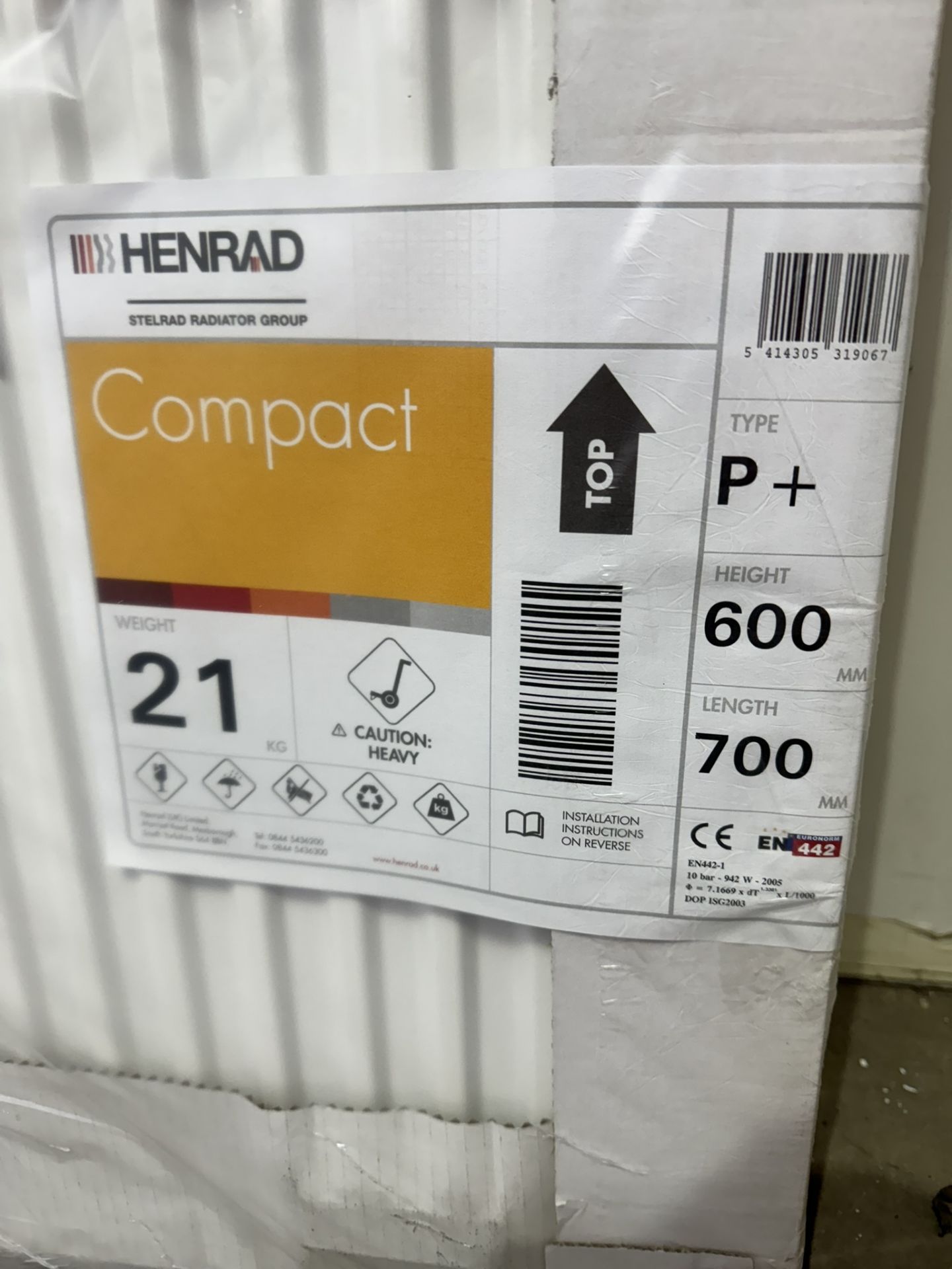 Henrad 600x700 Compact Type 21 Double Panel Single Convector - Bild 2 aus 3