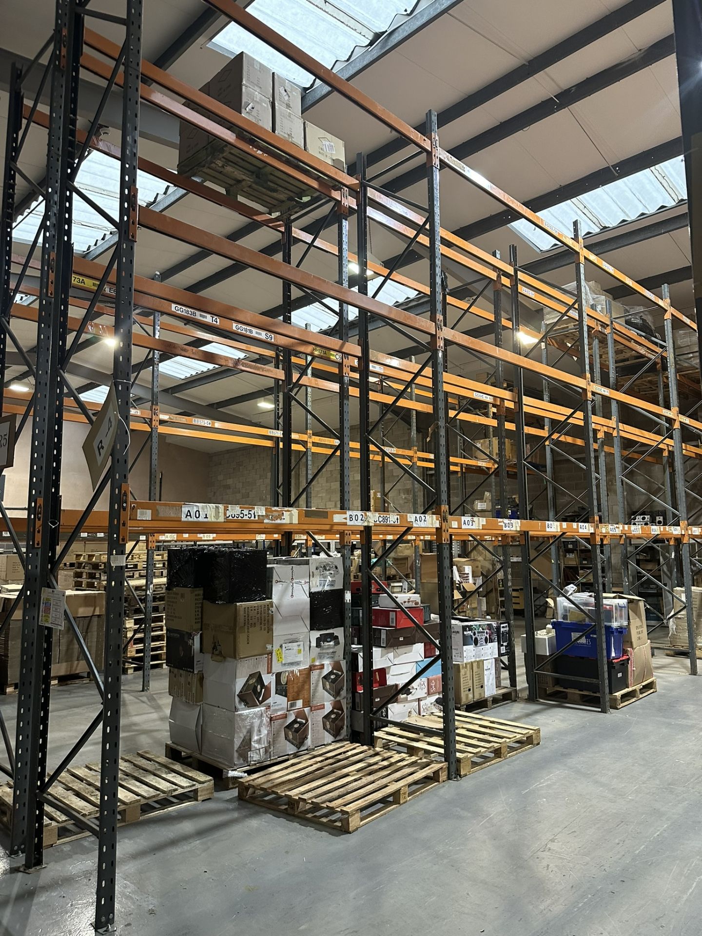 30 x Bays of 3 Tier Heavy-Duty 5.4T Capacity Pallet Racking | CONTENTS NOT INCLUDED - Image 3 of 5