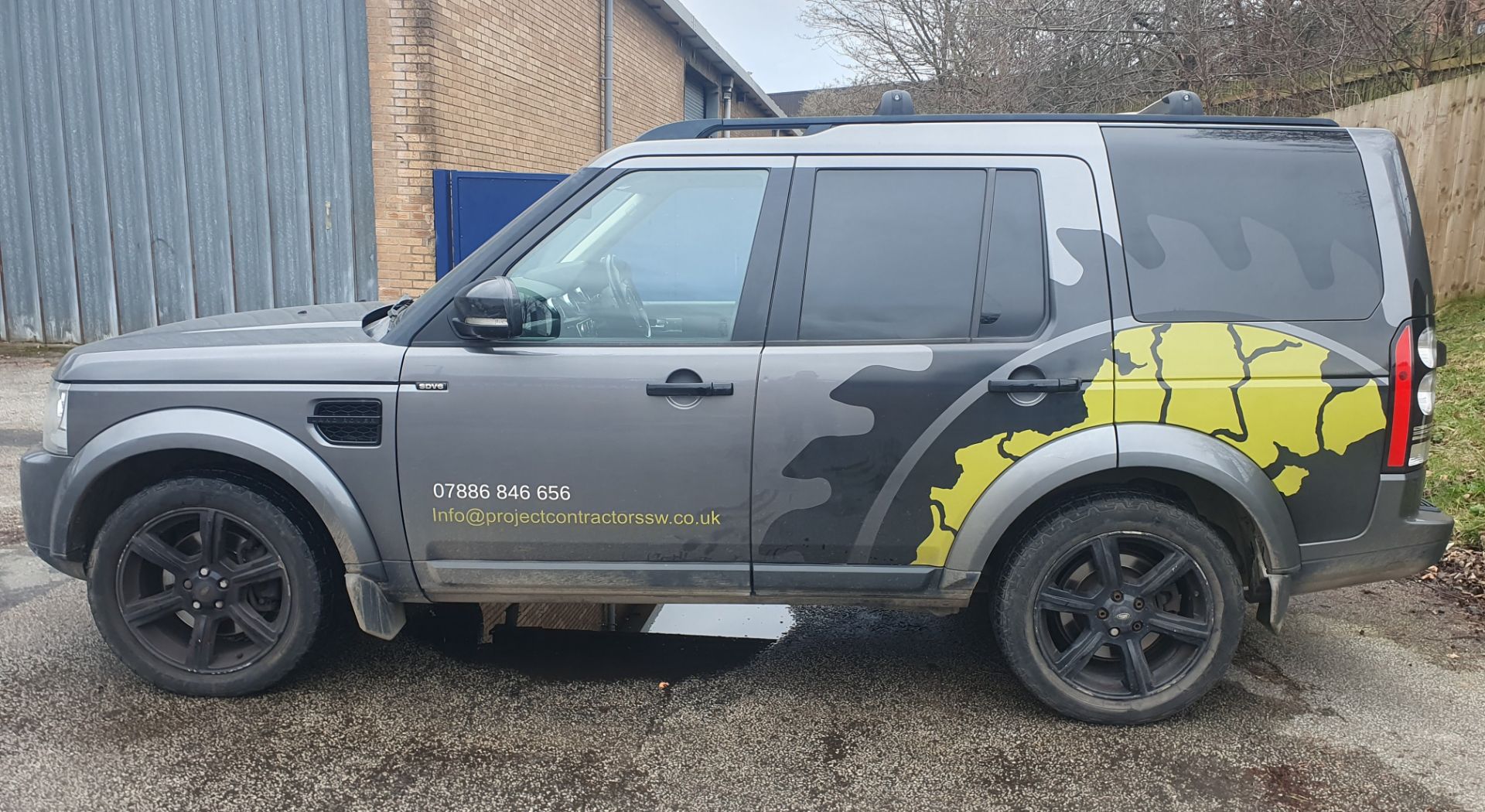 Land Rover Discovery Commercial | WU15 NZN | Light 4x4 Utility | Grey | | Automatic | 193,533 Miles - Image 9 of 22