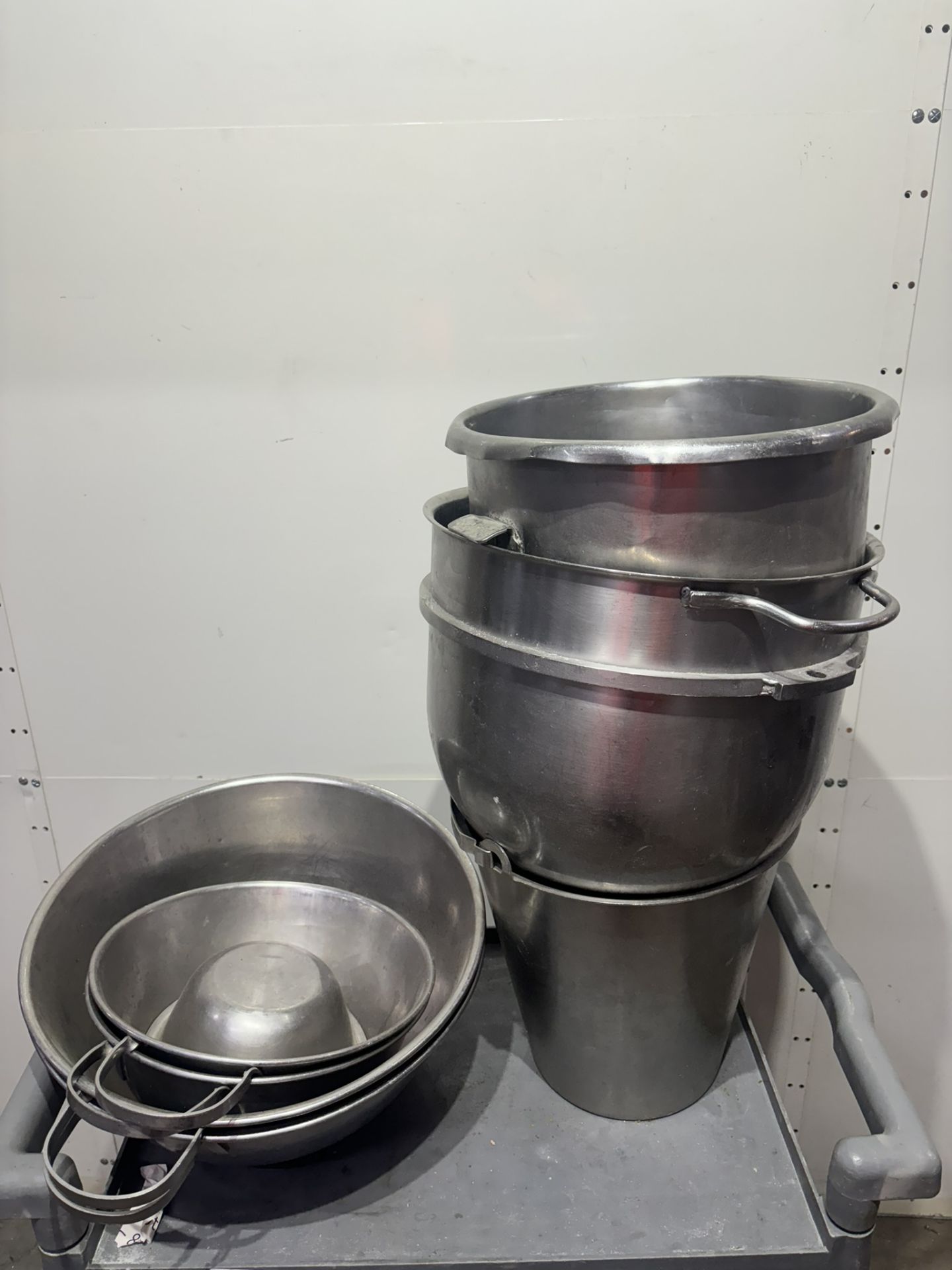 Quantity Of Various Pots,pans & Trays As Seen In Photos - Image 9 of 9