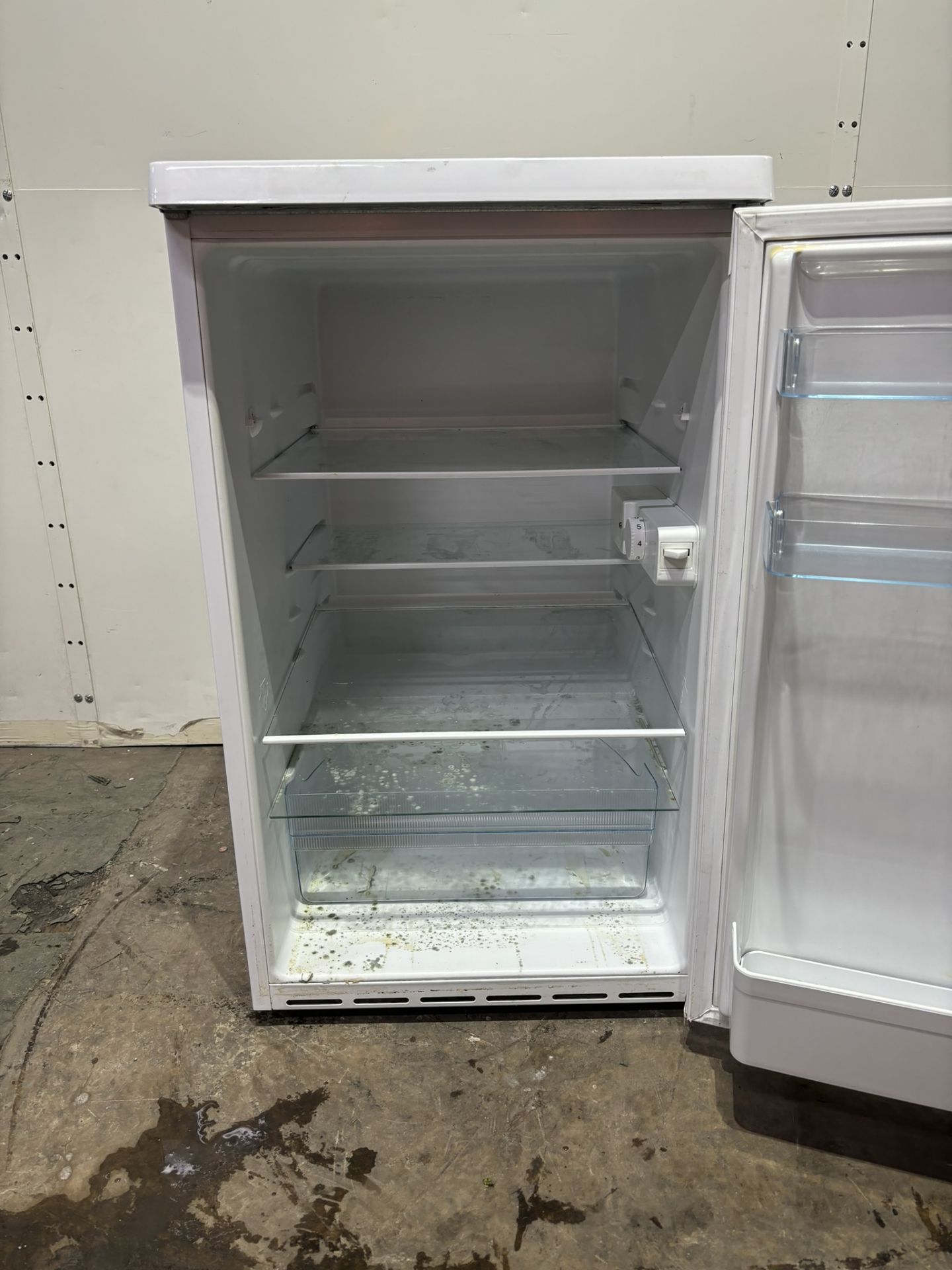 Bosch Classixx Freestanding White Fridge - Bild 3 aus 5