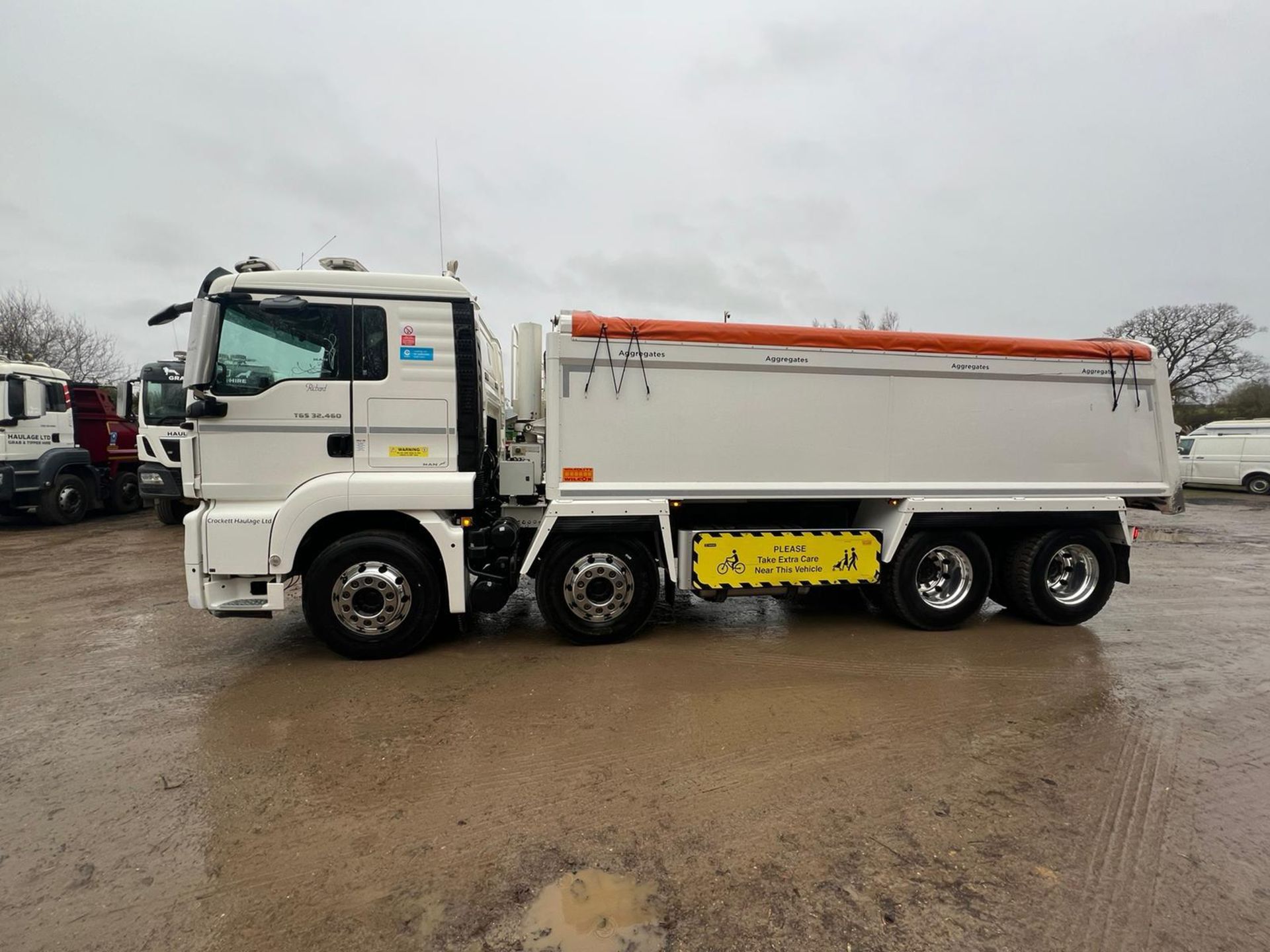 Man TGS 32460 8x4 BB Eur Tipper Truck | OW68 AVL | Mileage: 343,387.6 km - Image 4 of 12