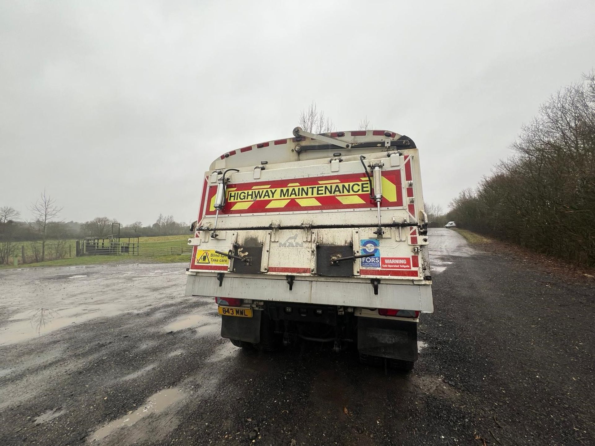 Man TGS 32T Tipper Truck | OW15 WPT | Mileage: 591,553.1 km - Image 8 of 12