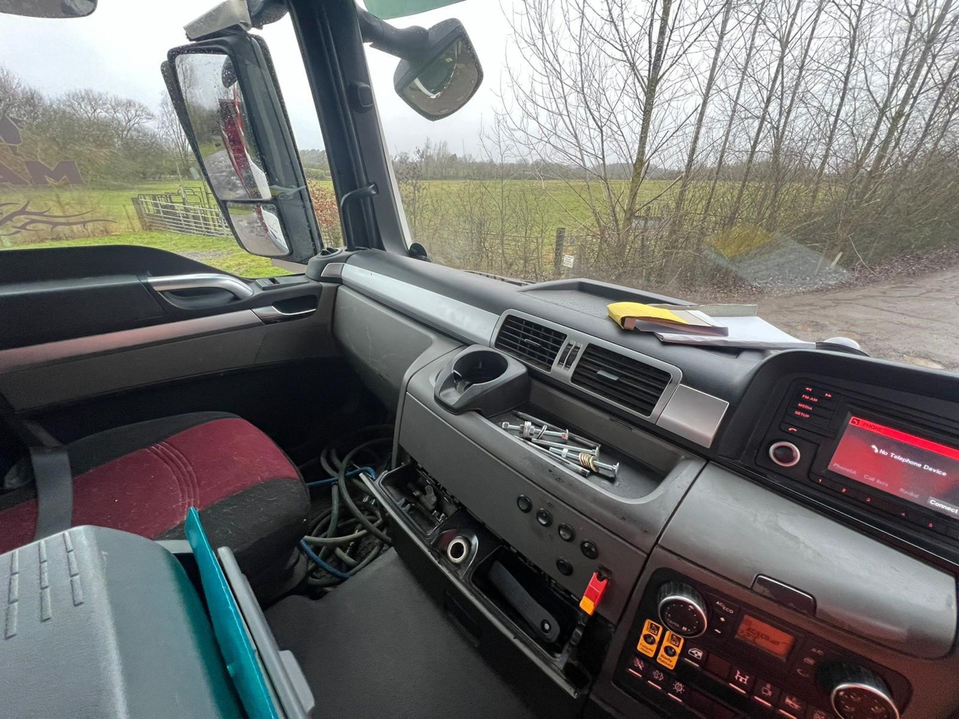 Man TGS 35400 8x4 BB XLX Tipper Truck | WM15 GAX | Mileage: 468,226 km - Image 5 of 6