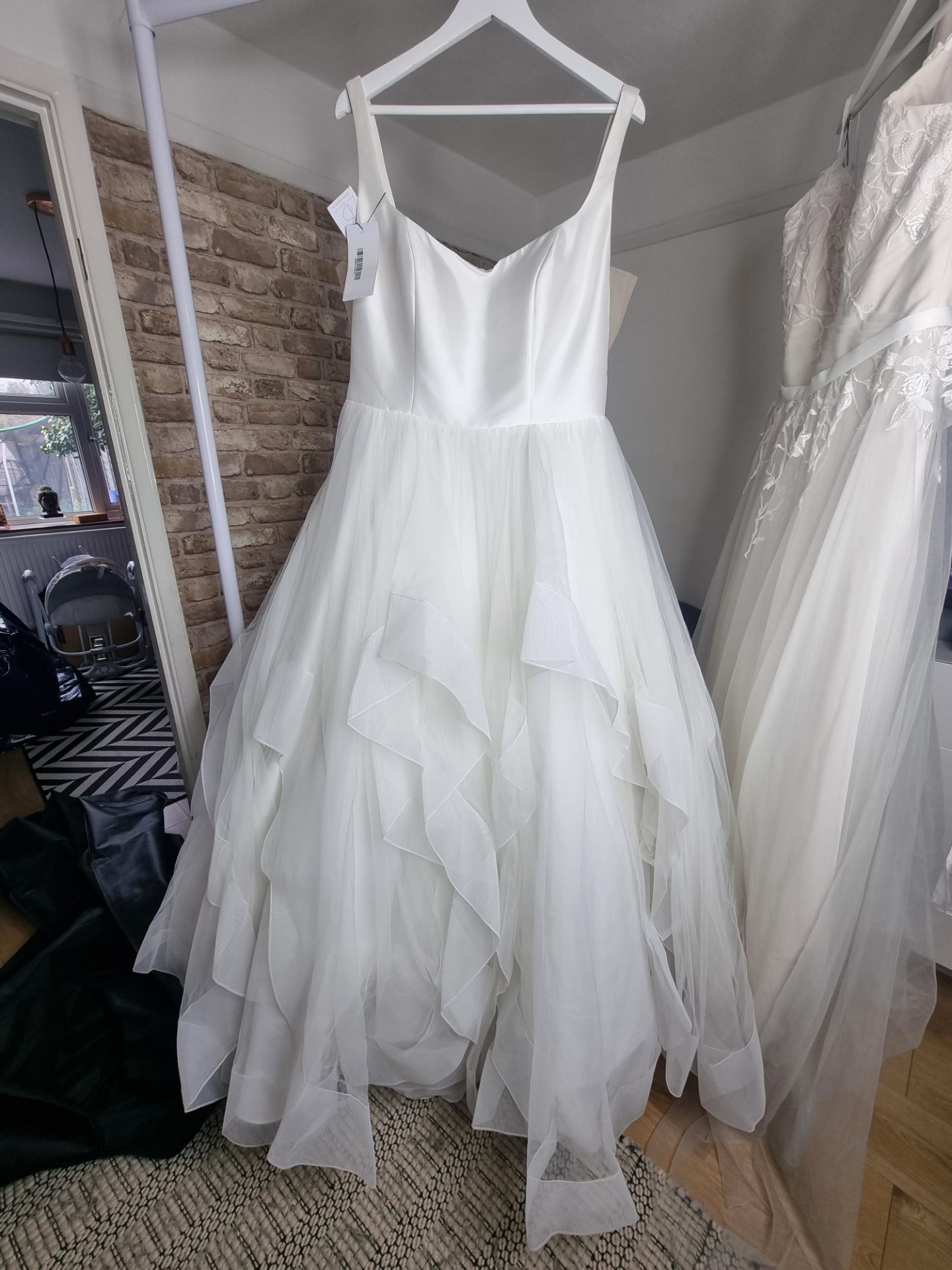 Complete Contents of Bridal Boutique | Gowns | Accessories | Fixtures and Fittings | ZERO VAT - Bild 21 aus 52