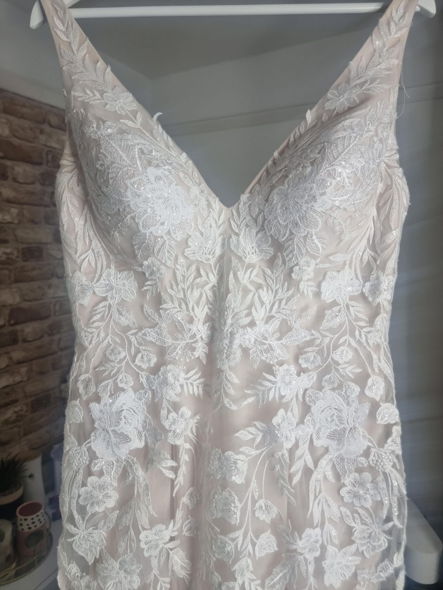 Complete Contents of Bridal Boutique | Gowns | Accessories | Fixtures and Fittings | ZERO VAT - Bild 49 aus 52