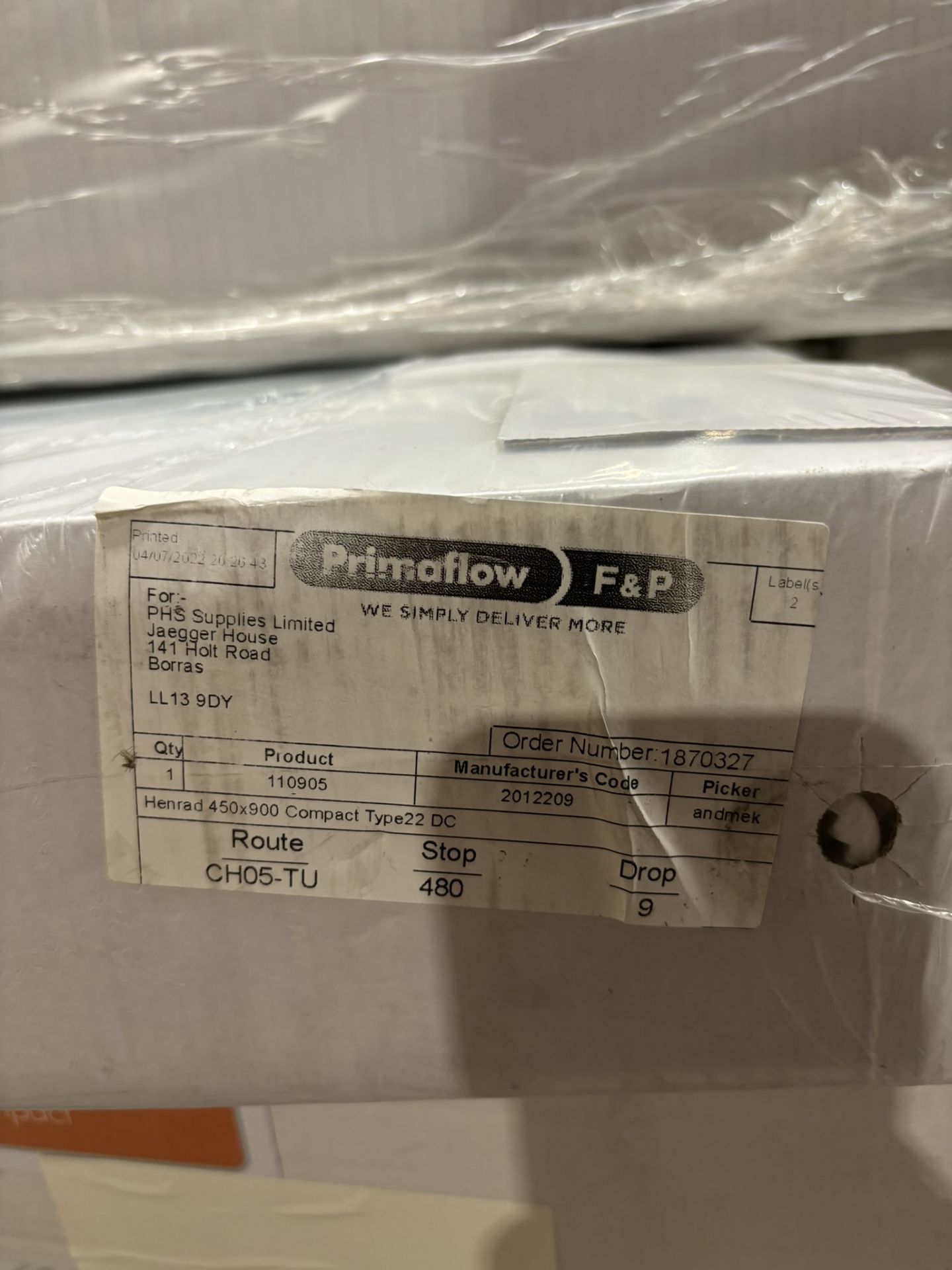 Henrad 450x900 Compact Type 22 Double Convector Radiator - Image 3 of 3