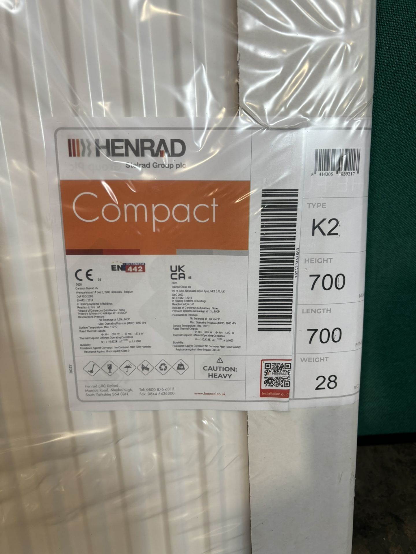 Henrad 700x700 Compact Type 22 Double Convector Radiator - Bild 2 aus 2